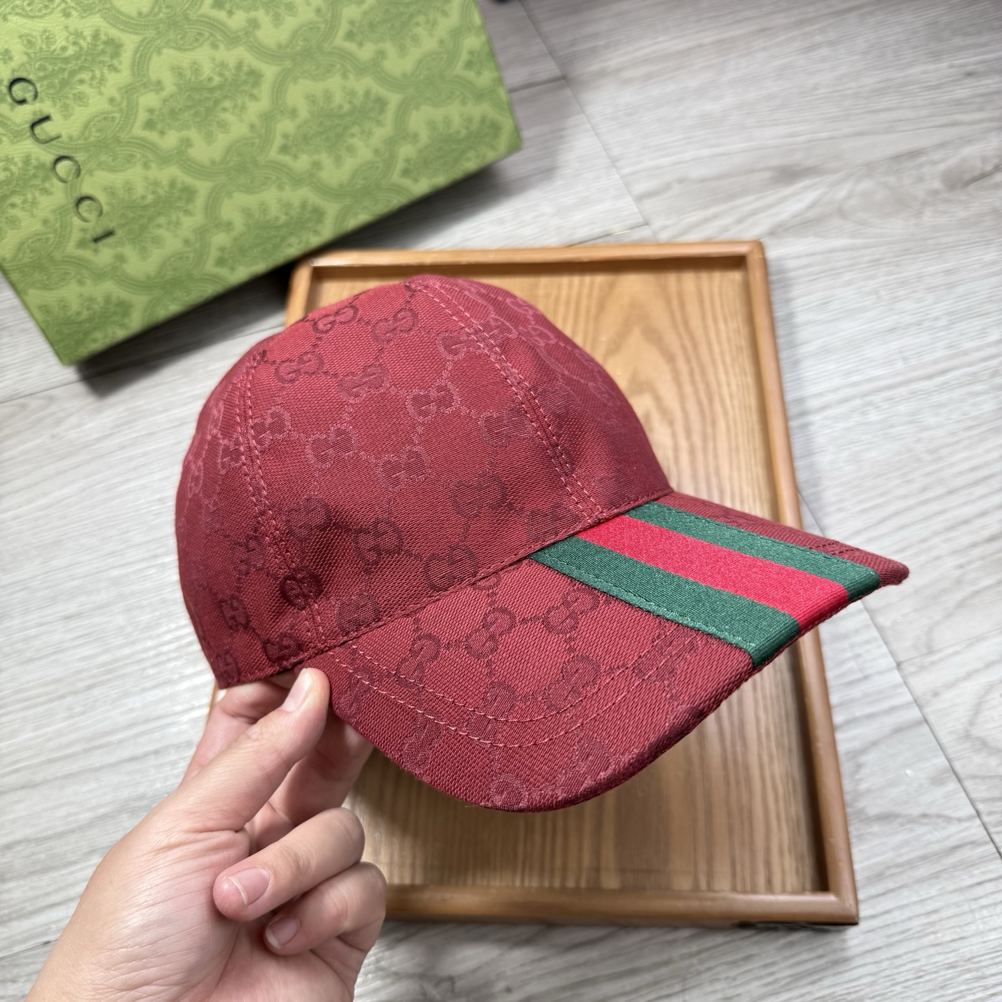 🌹。G家。【超A品质】最新款！时尚潮流，高端做工！每一个帽子都是用心之作！牛津材质！头层牛皮！配盒子、防
