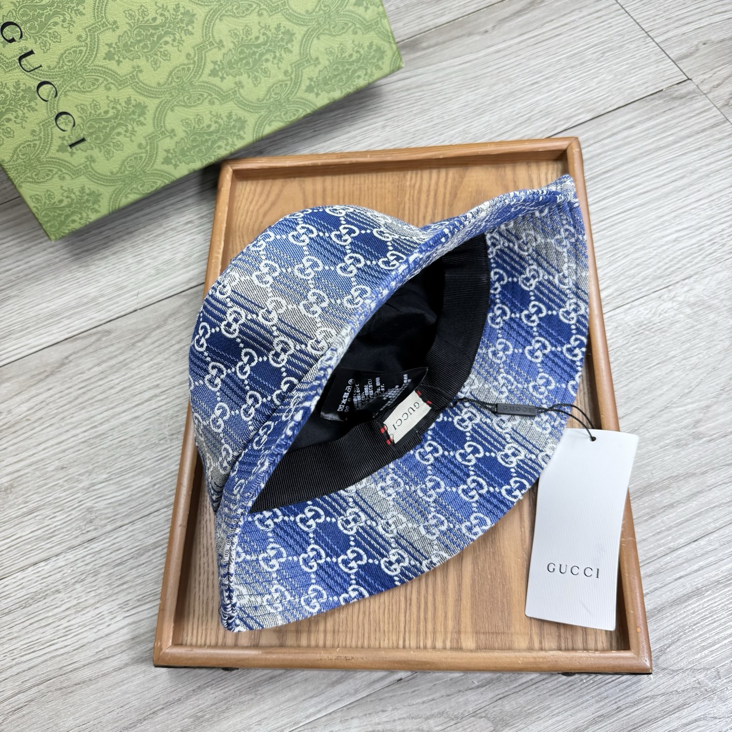 。G家。夏季新品渔夫帽！真的是经典中的NO.1，绝美的颜色非常好搭配，不管是酷飒的风格还是温婉的长裙都非