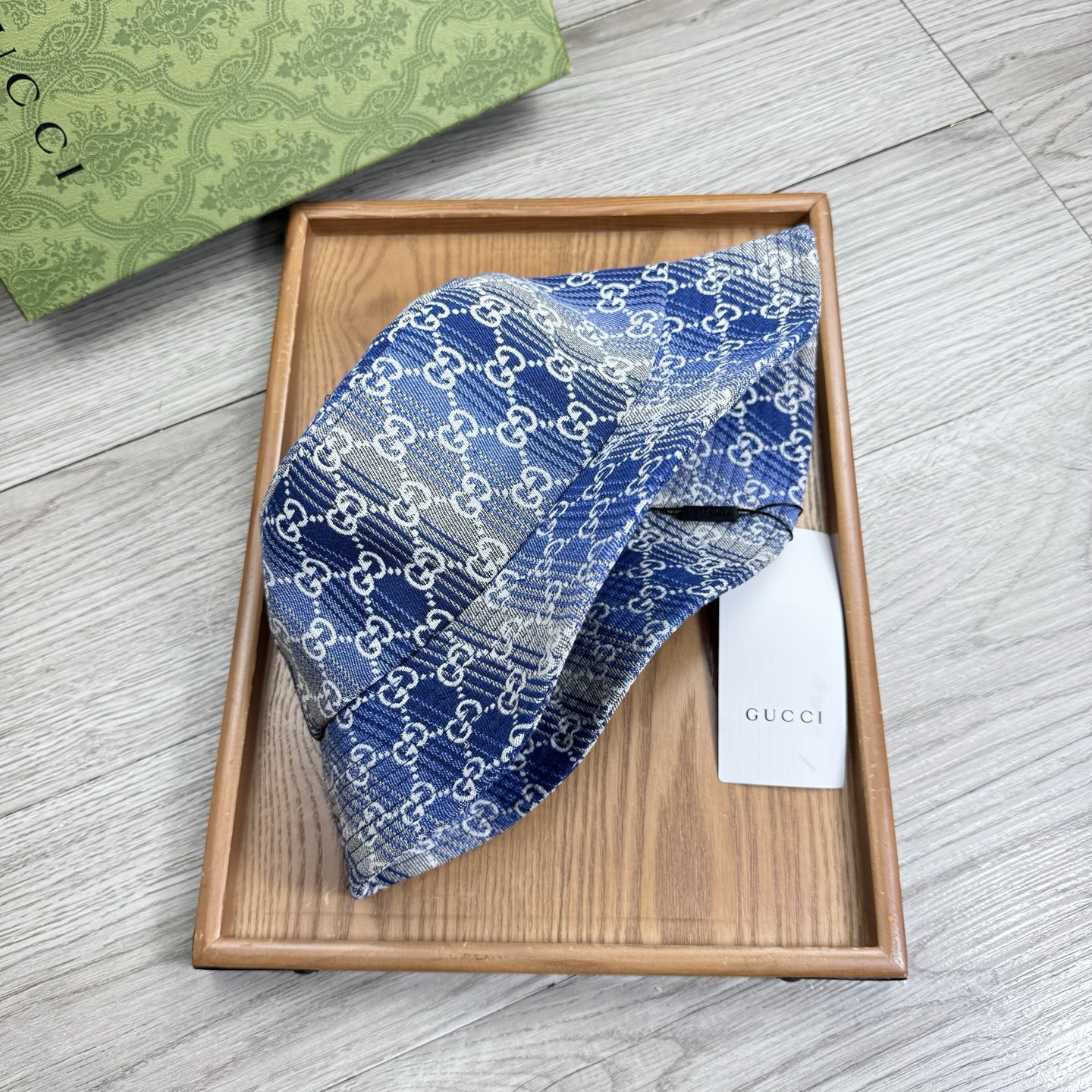 。G家。夏季新品渔夫帽！真的是经典中的NO.1，绝美的颜色非常好搭配，不管是酷飒的风格还是温婉的长裙都非