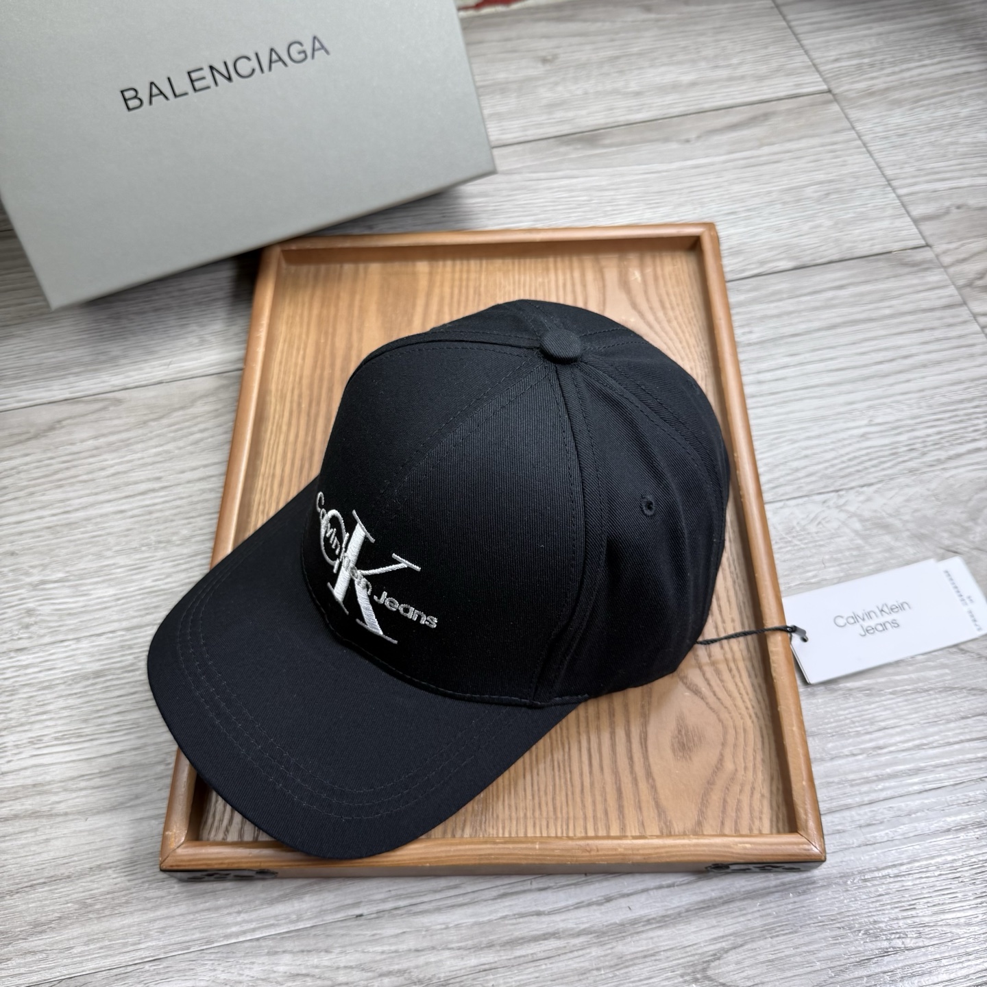 。CK。【配防尘袋】新品棒球帽！材质：纯棉！透气性好！春天挡风，夏天防晒必备单品！颜色大气！款式新颖别致