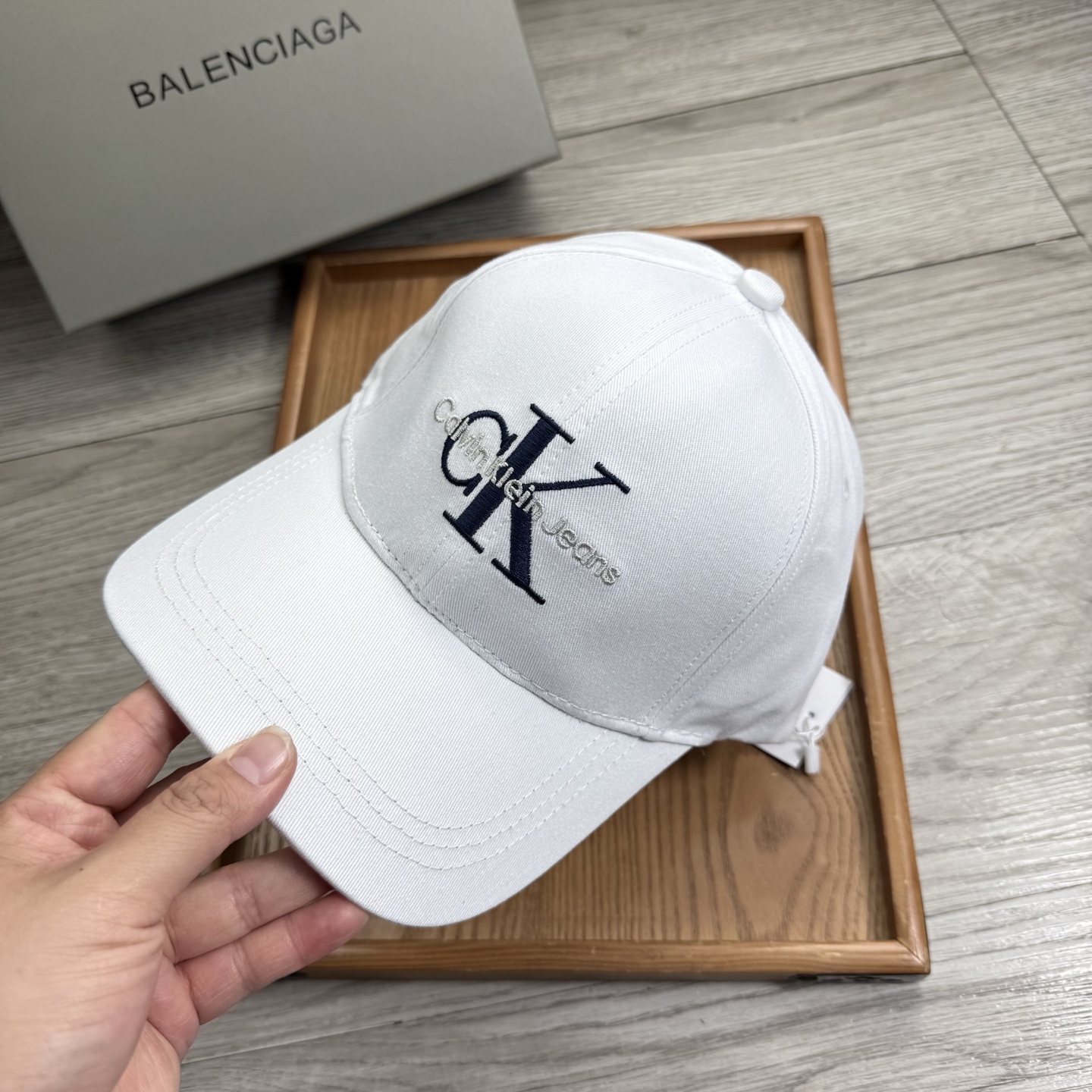。CK。【配防尘袋】新品棒球帽！材质：纯棉！透气性好！春天挡风，夏天防晒必备单品！颜色大气！款式新颖别致