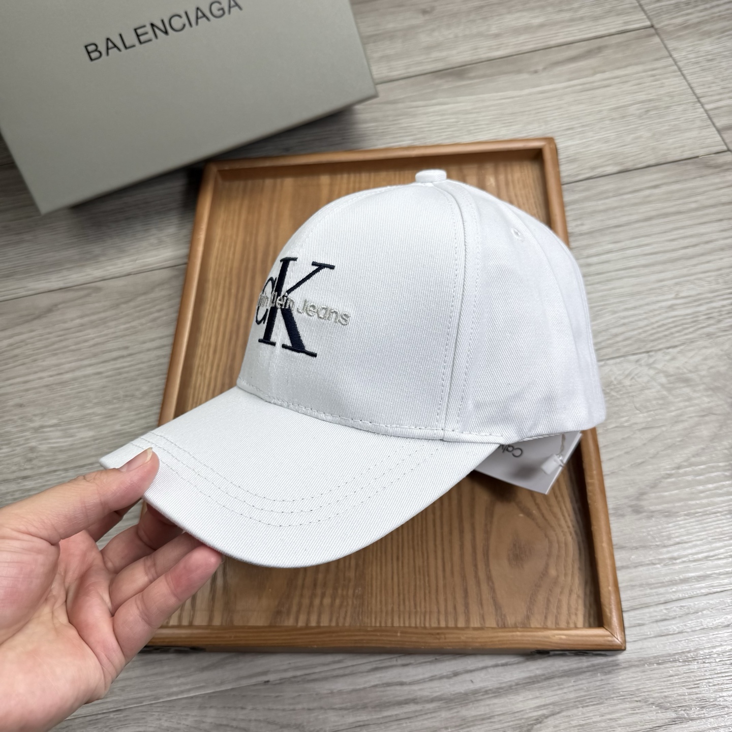 。CK。【配防尘袋】新品棒球帽！材质：纯棉！透气性好！春天挡风，夏天防晒必备单品！颜色大气！款式新颖别致