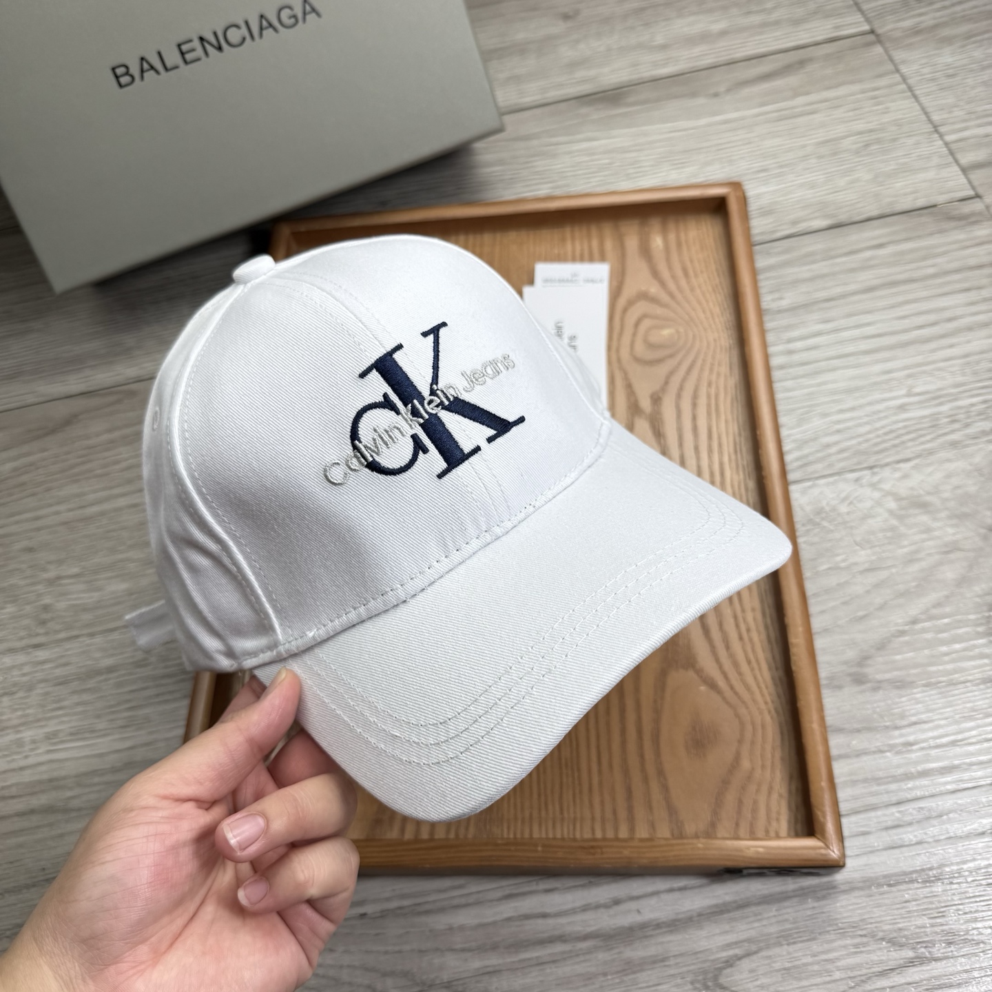 。CK。【配防尘袋】新品棒球帽！材质：纯棉！透气性好！春天挡风，夏天防晒必备单品！颜色大气！款式新颖别致