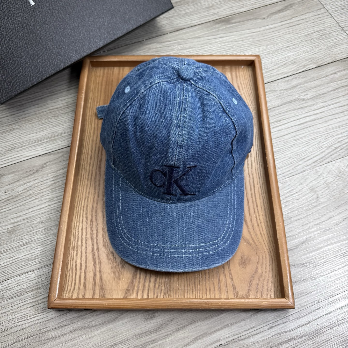 。CK。【配防尘袋】新品棒球帽！材质：纯棉！透气性好！春天挡风，夏天防晒必备单品！颜色大气！款式新颖别致