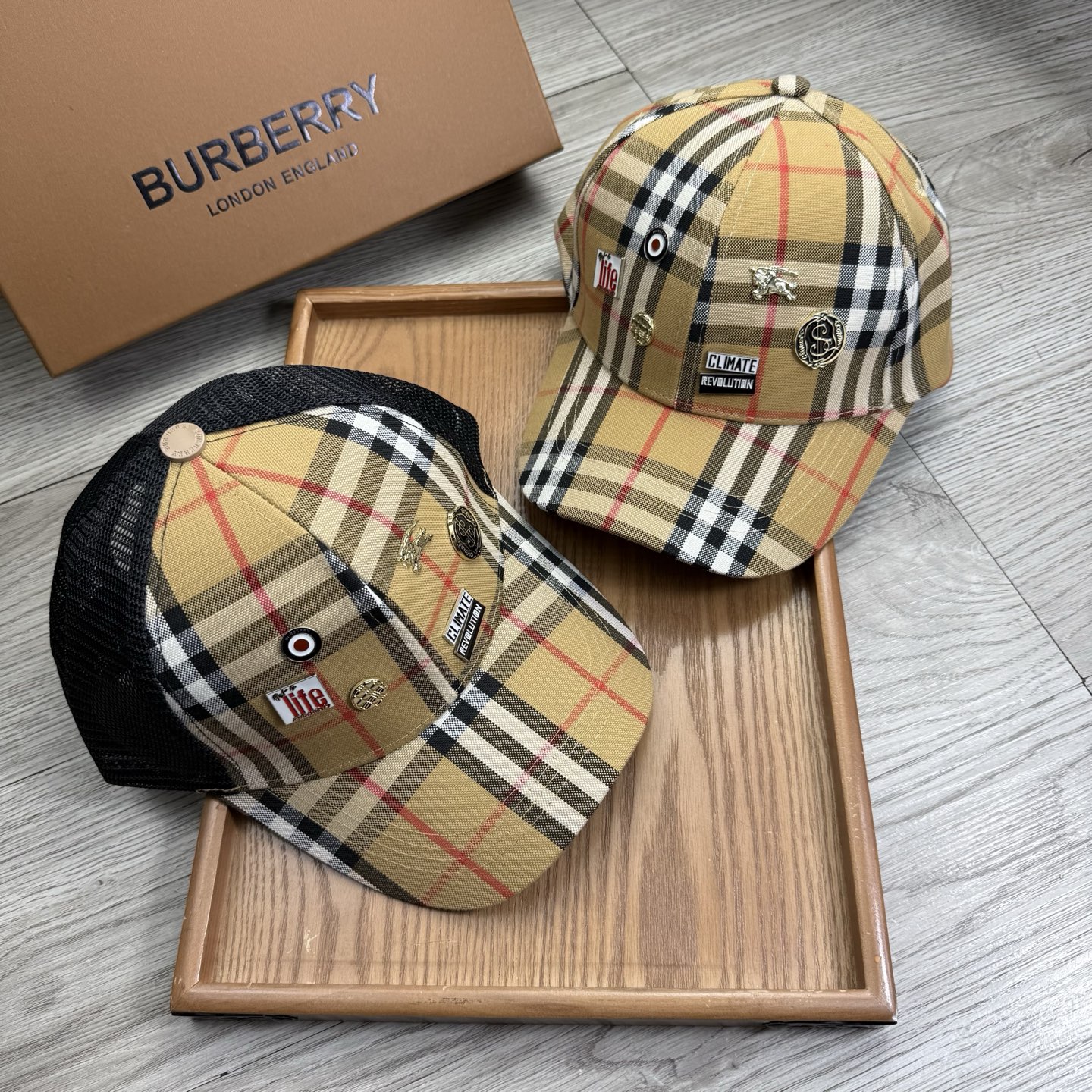 。L家。【配防尘袋】新品棒球帽！材质：纯棉！透气性好！春天挡风，夏天防晒必备单品！颜色大气！款式新颖别致