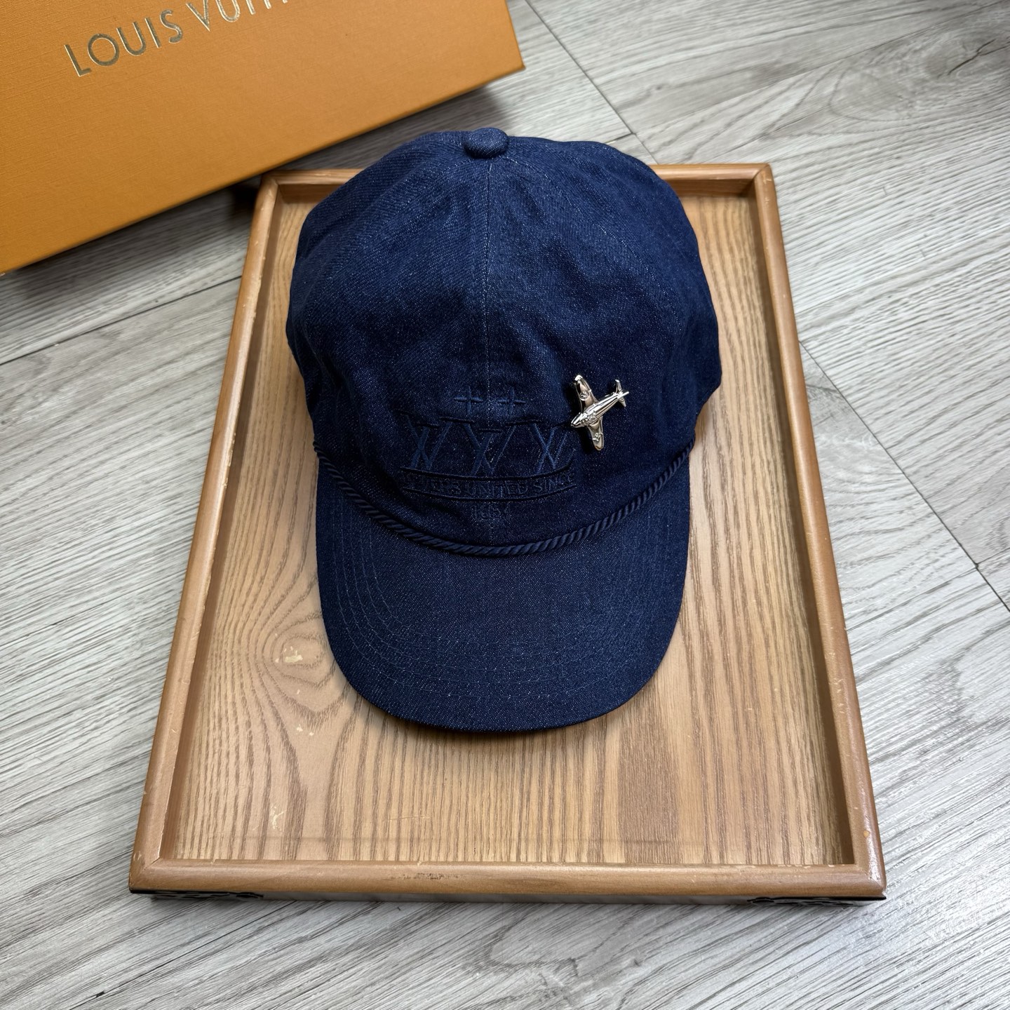 。L家。【配防尘袋】新品棒球帽！材质：纯棉！透气性好！春天挡风，夏天防晒必备单品！颜色大气！款式新颖别致