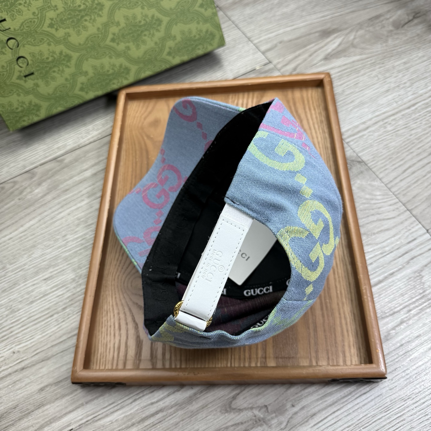 。G家。【配防尘袋】新品棒球帽！材质：纯棉！透气性好！春天挡风，夏天防晒必备单品！颜色大气！款式新颖别致