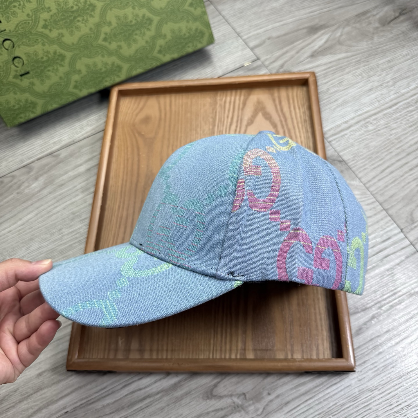 。G家。【配防尘袋】新品棒球帽！材质：纯棉！透气性好！春天挡风，夏天防晒必备单品！颜色大气！款式新颖别致