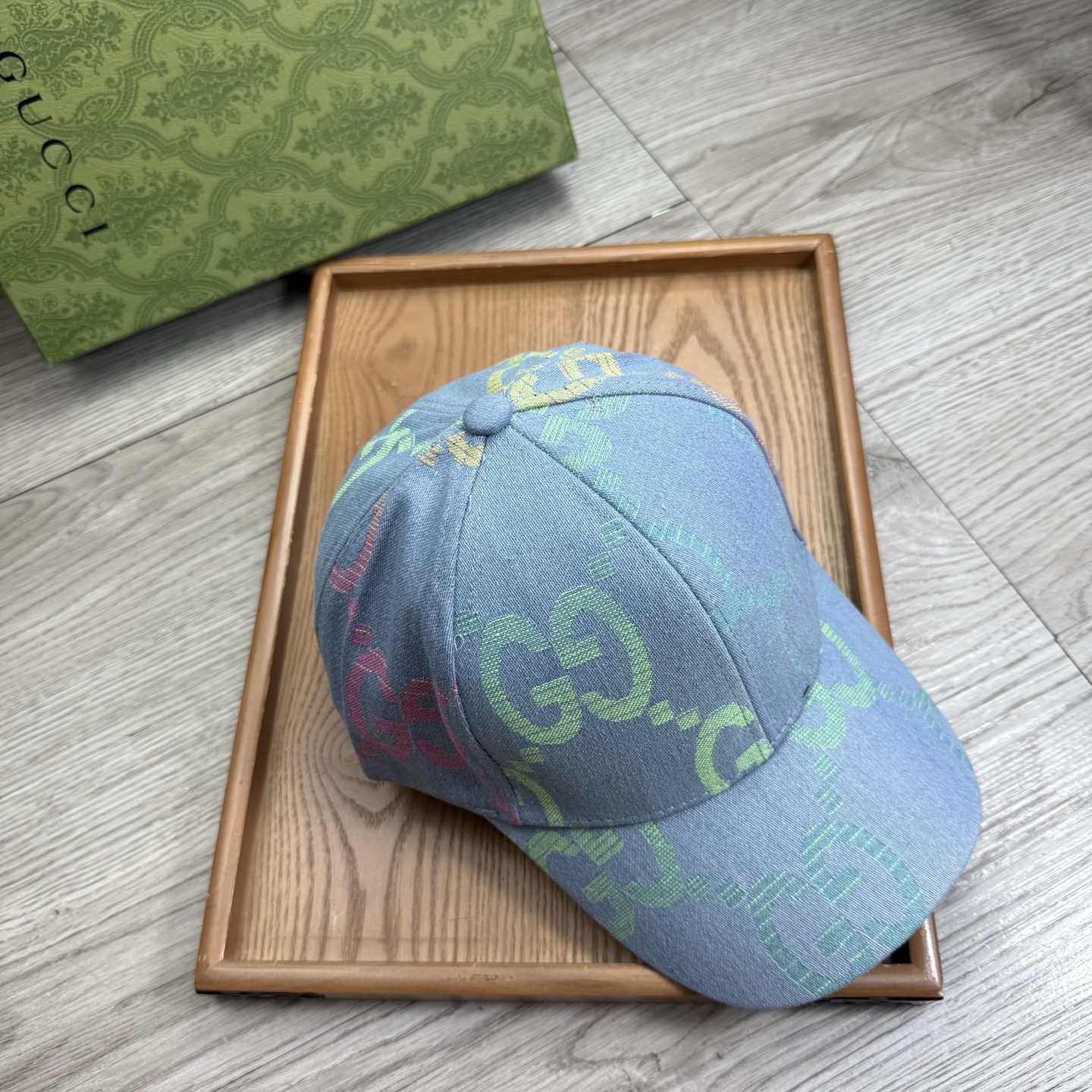 。G家。【配防尘袋】新品棒球帽！材质：纯棉！透气性好！春天挡风，夏天防晒必备单品！颜色大气！款式新颖别致
