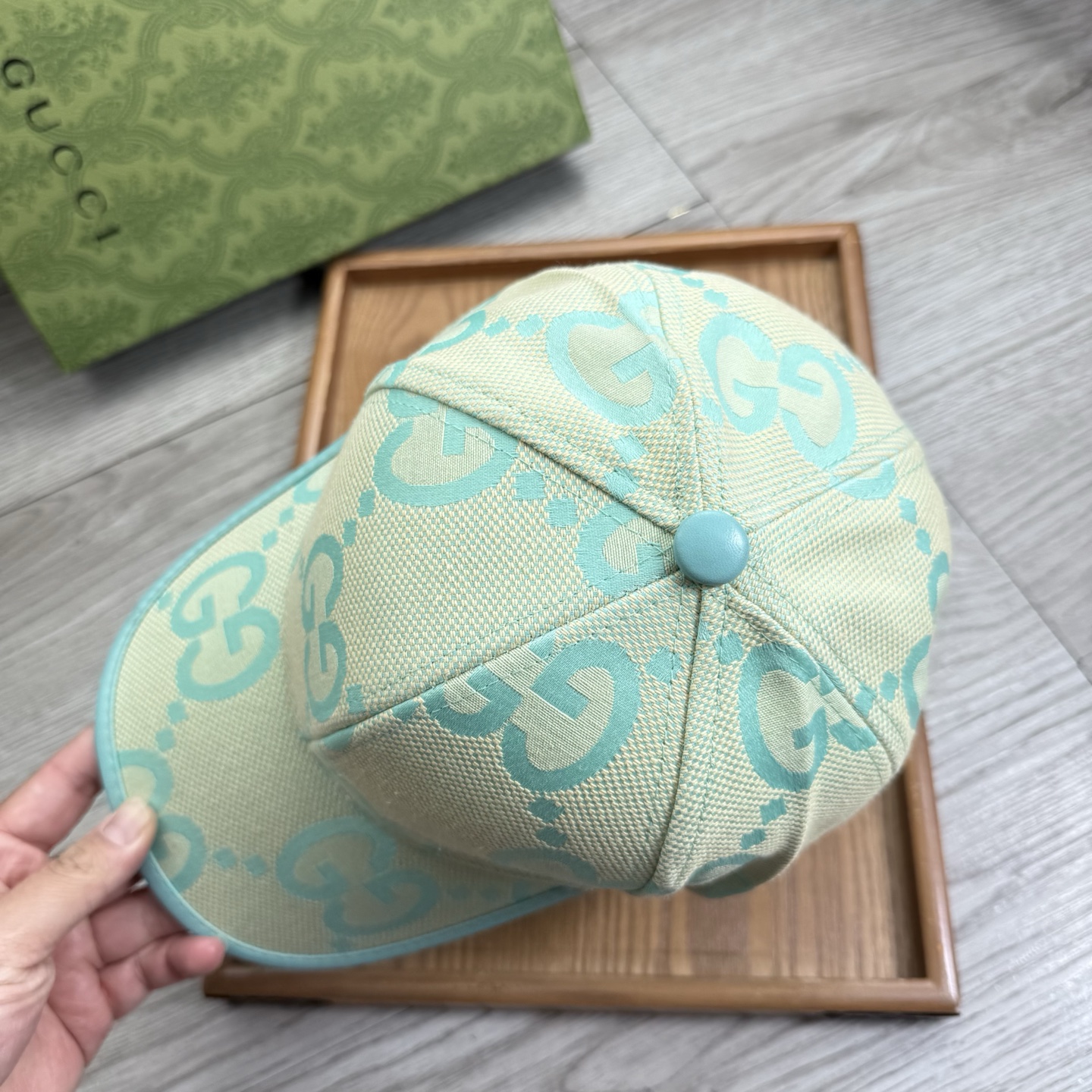 。G家。【配防尘袋】新品棒球帽！材质：纯棉！透气性好！春天挡风，夏天防晒必备单品！颜色大气！款式新颖别致