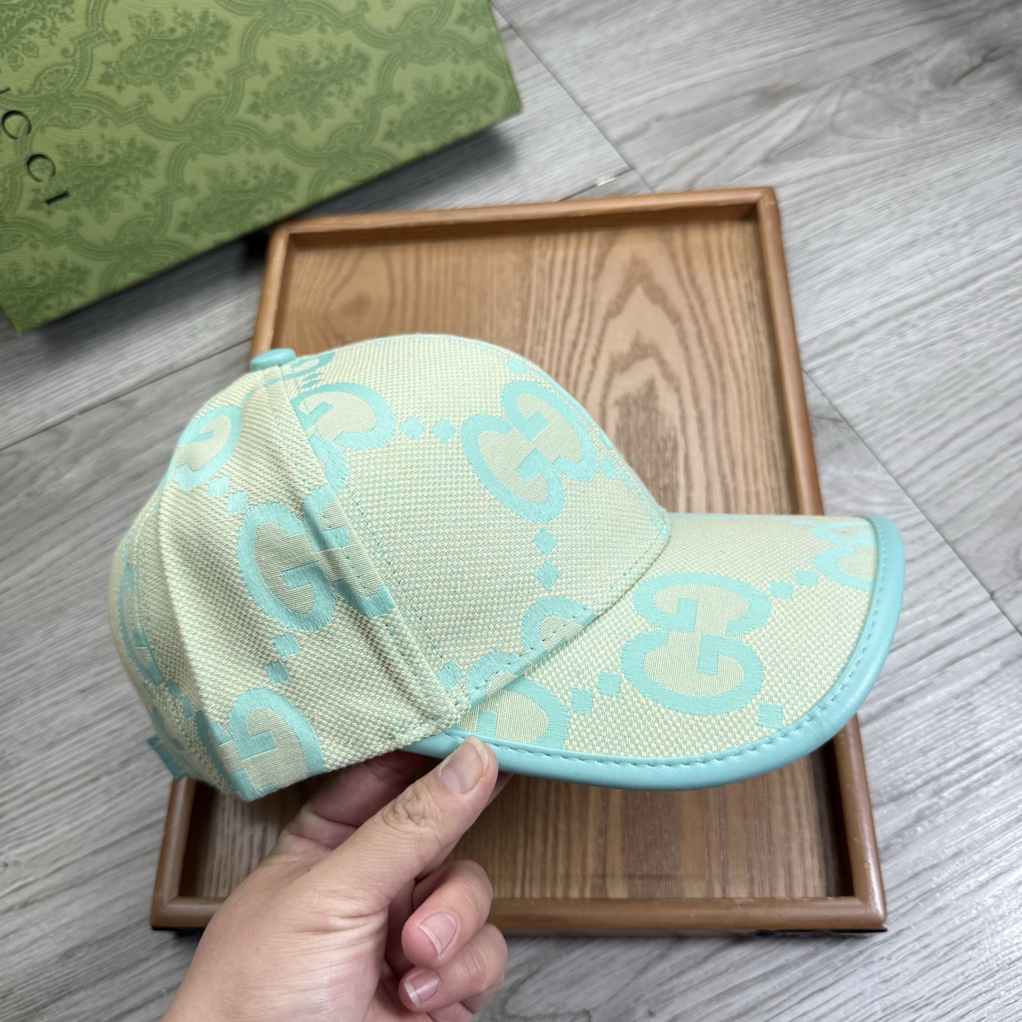 。G家。【配防尘袋】新品棒球帽！材质：纯棉！透气性好！春天挡风，夏天防晒必备单品！颜色大气！款式新颖别致