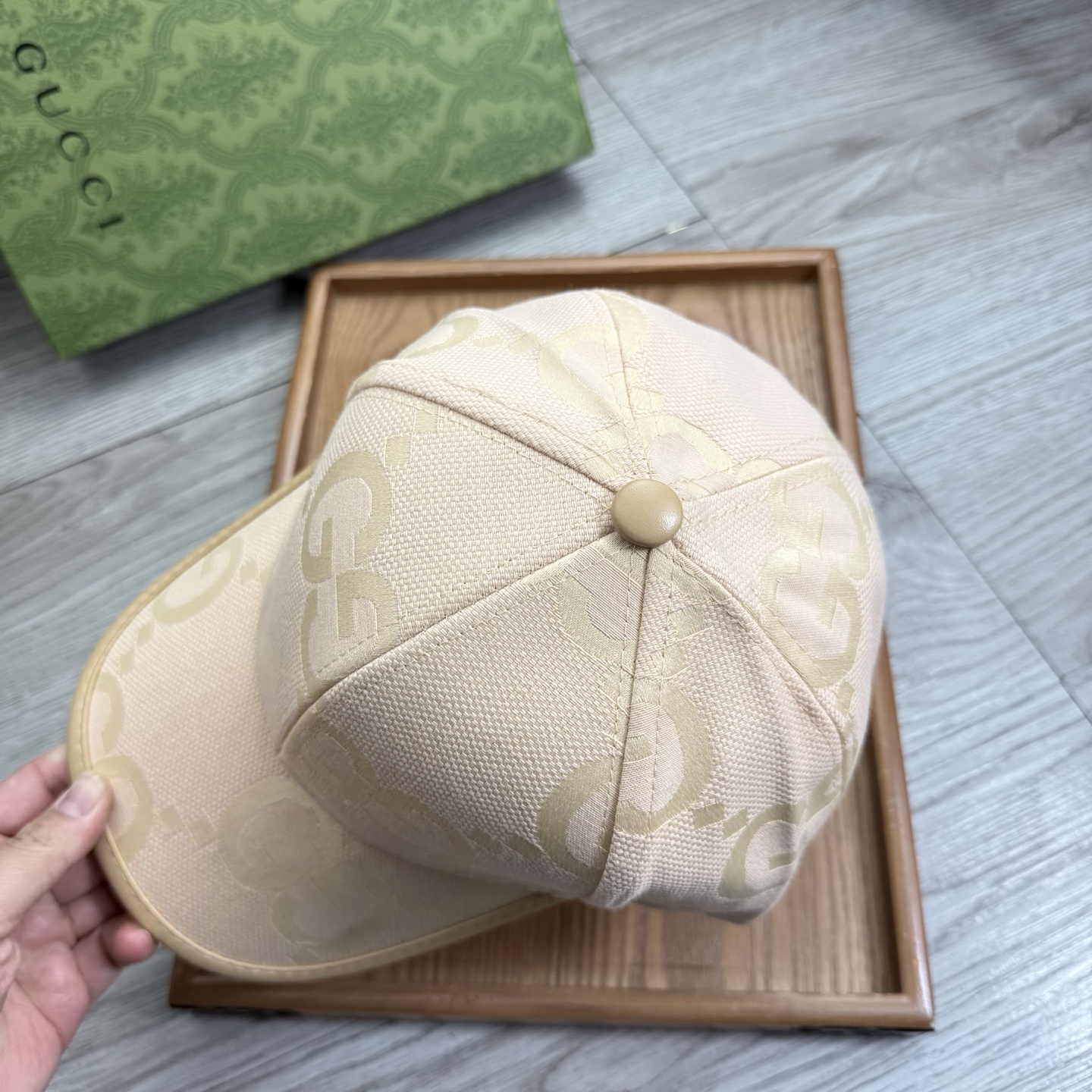 。G家。【配防尘袋】新品棒球帽！材质：纯棉！透气性好！春天挡风，夏天防晒必备单品！颜色大气！款式新颖别致