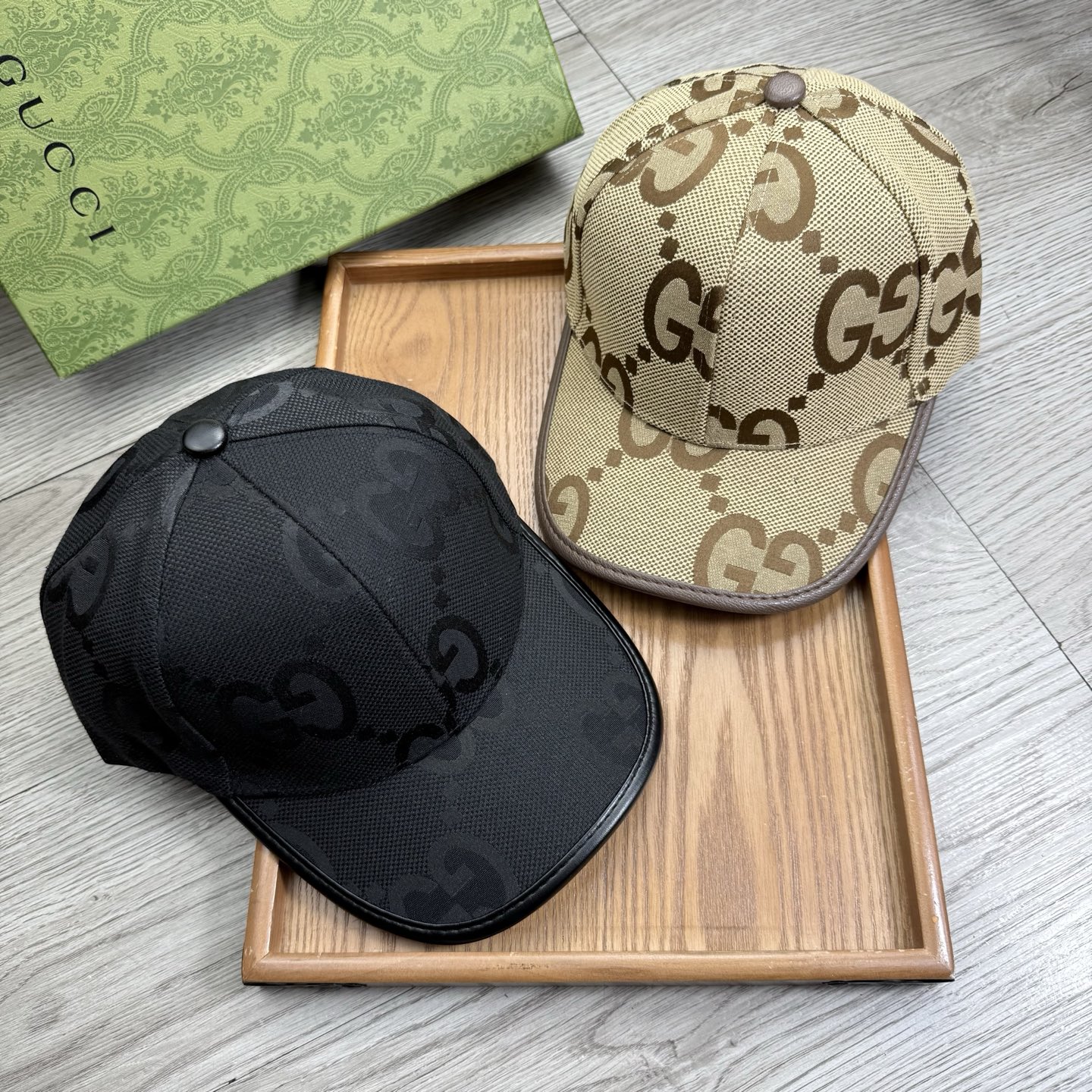 。G家。【配防尘袋】新品棒球帽！材质：纯棉！透气性好！春天挡风，夏天防晒必备单品！颜色大气！款式新颖别致