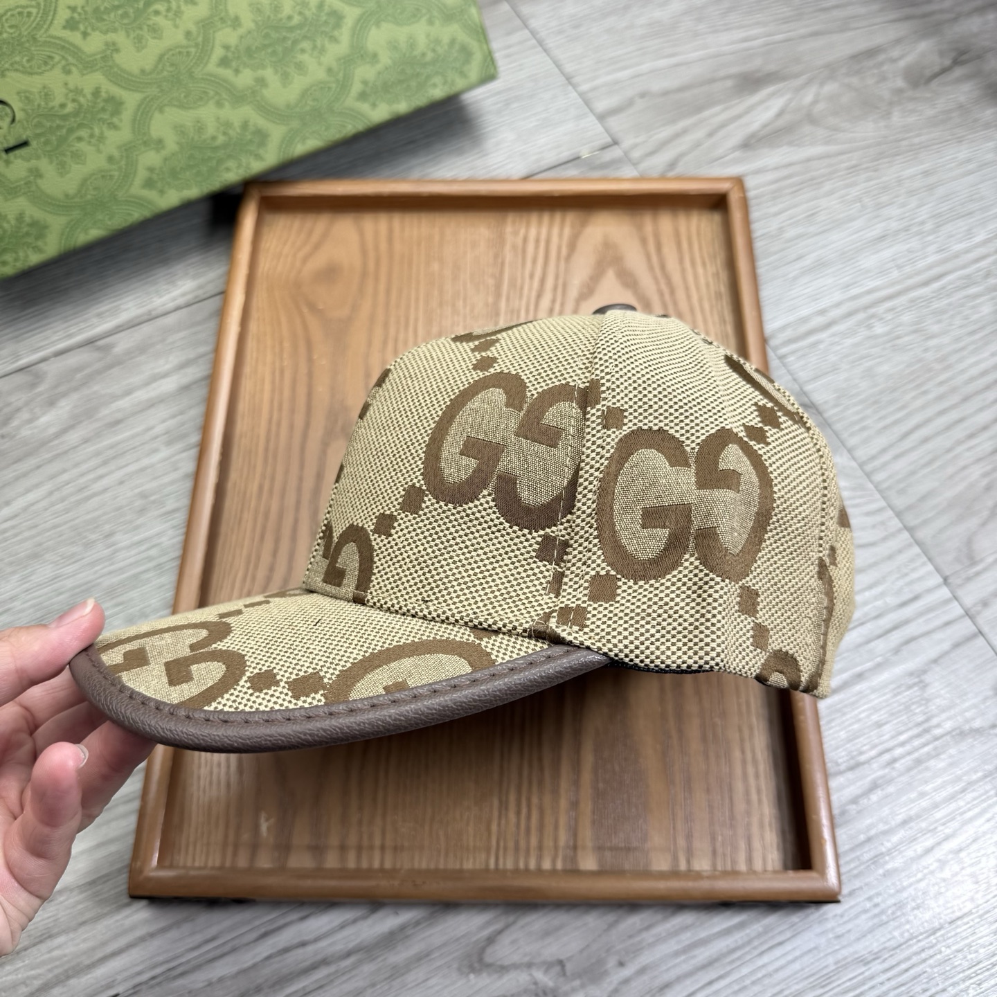 。G家。【配防尘袋】新品棒球帽！材质：纯棉！透气性好！春天挡风，夏天防晒必备单品！颜色大气！款式新颖别致