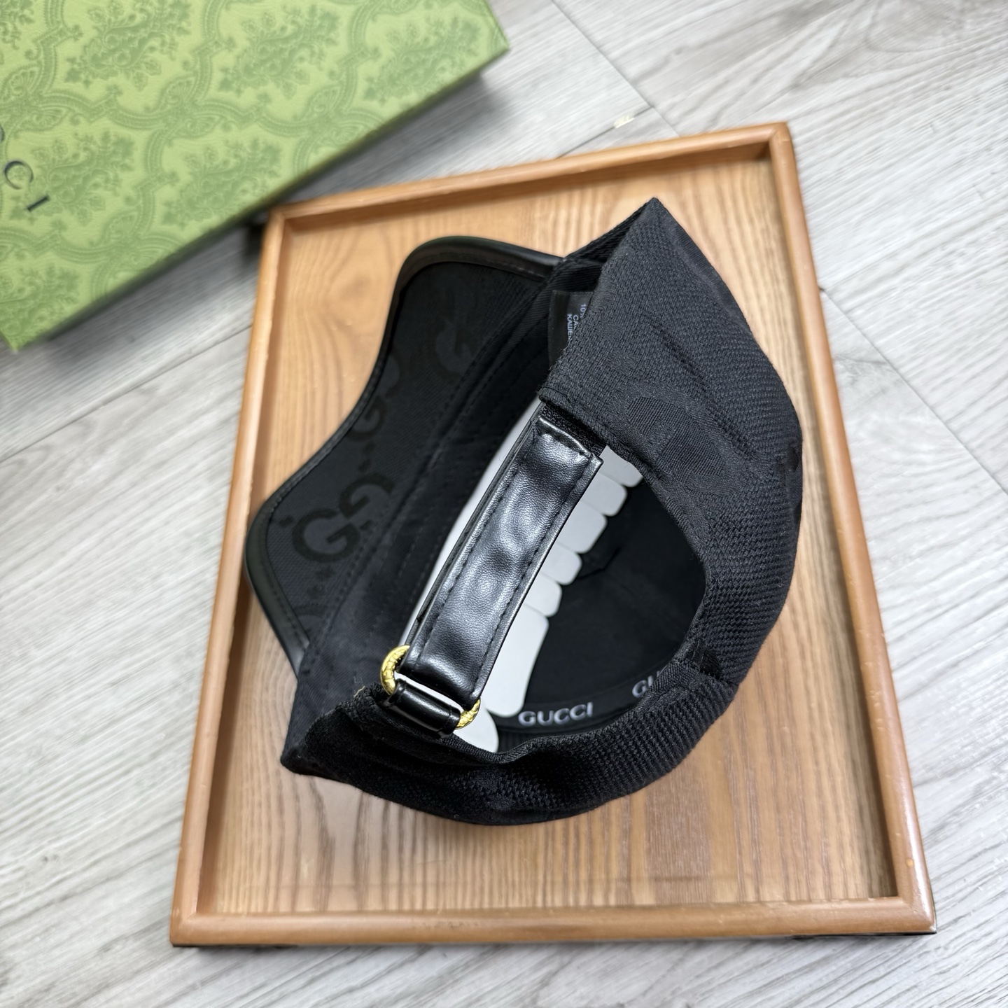 。G家。【配防尘袋】新品棒球帽！材质：纯棉！透气性好！春天挡风，夏天防晒必备单品！颜色大气！款式新颖别致