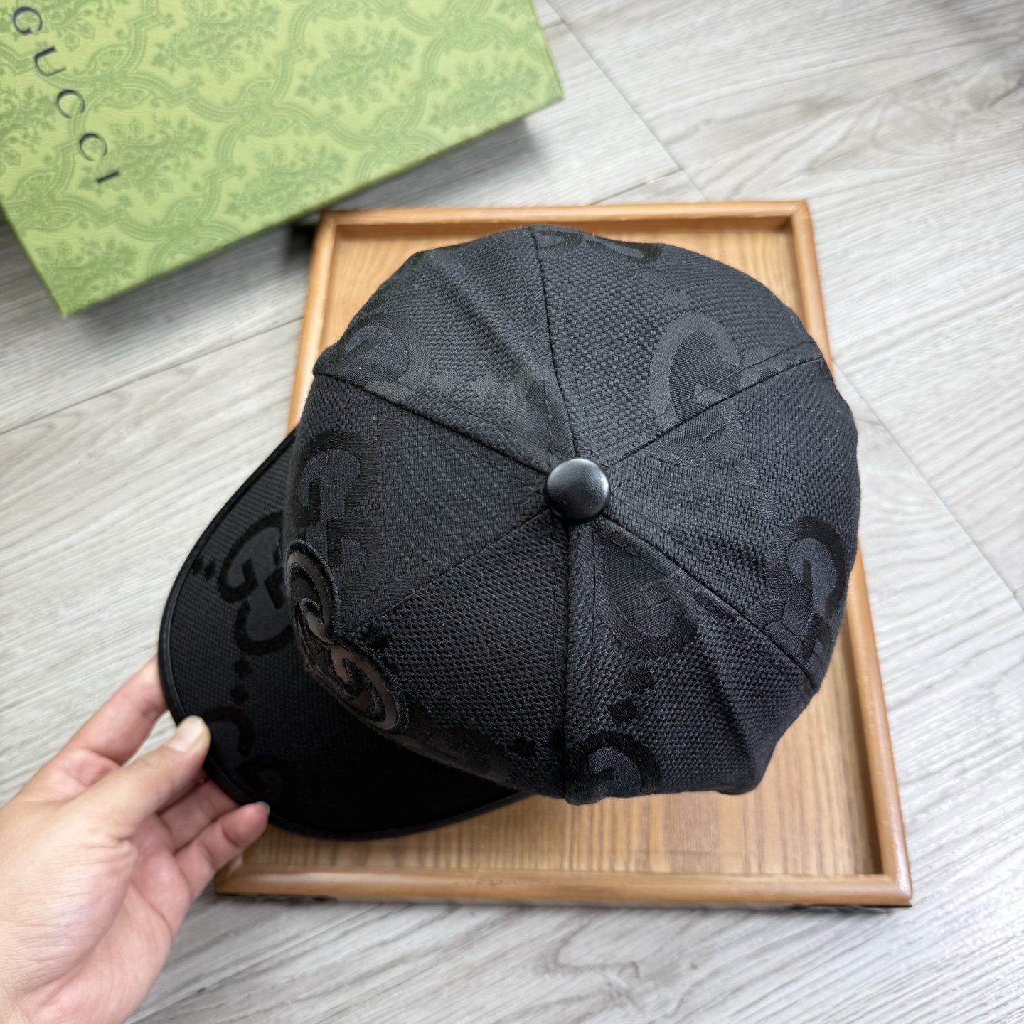 。G家。【配防尘袋】新品棒球帽！材质：纯棉！透气性好！春天挡风，夏天防晒必备单品！颜色大气！款式新颖别致