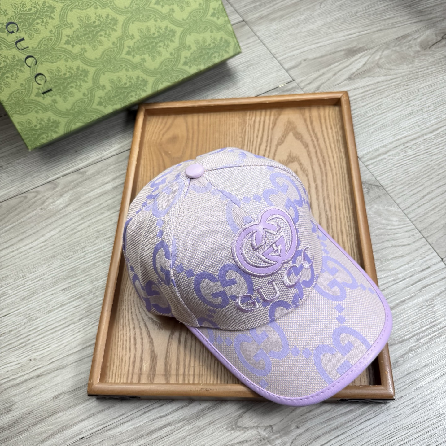。G家。【配防尘袋】新品棒球帽！材质：纯棉！透气性好！春天挡风，夏天防晒必备单品！颜色大气！款式新颖别致