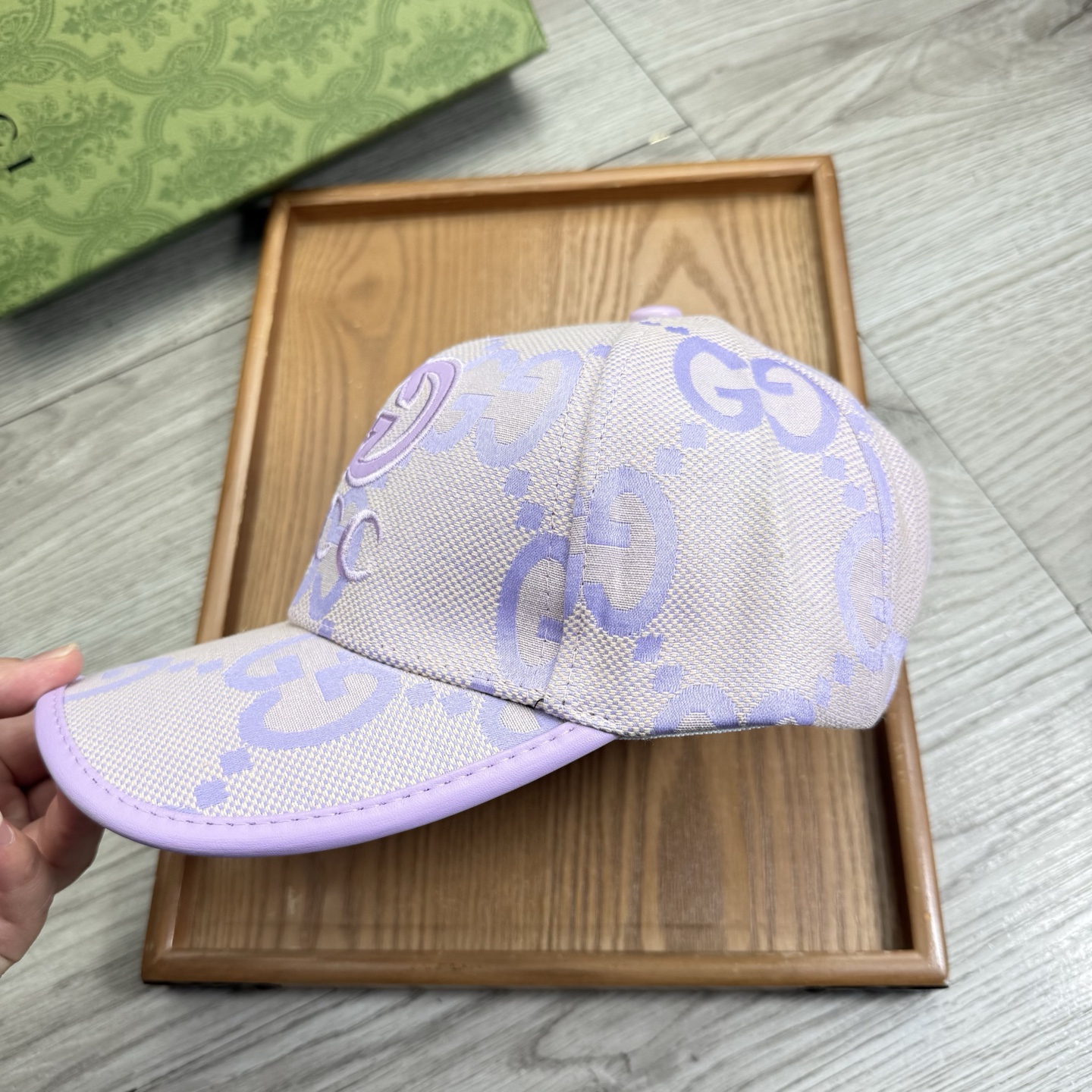 。G家。【配防尘袋】新品棒球帽！材质：纯棉！透气性好！春天挡风，夏天防晒必备单品！颜色大气！款式新颖别致