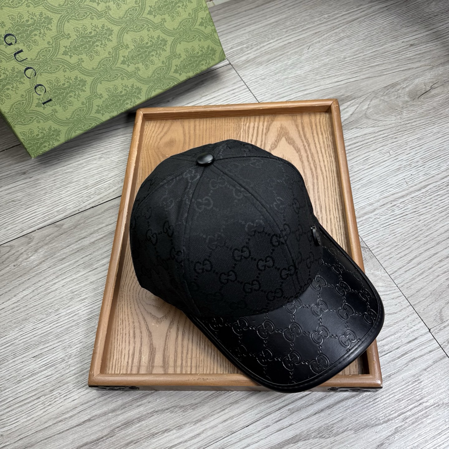 。G家。【配防尘袋】新品棒球帽！材质：纯棉！透气性好！春天挡风，夏天防晒必备单品！颜色大气！款式新颖别致