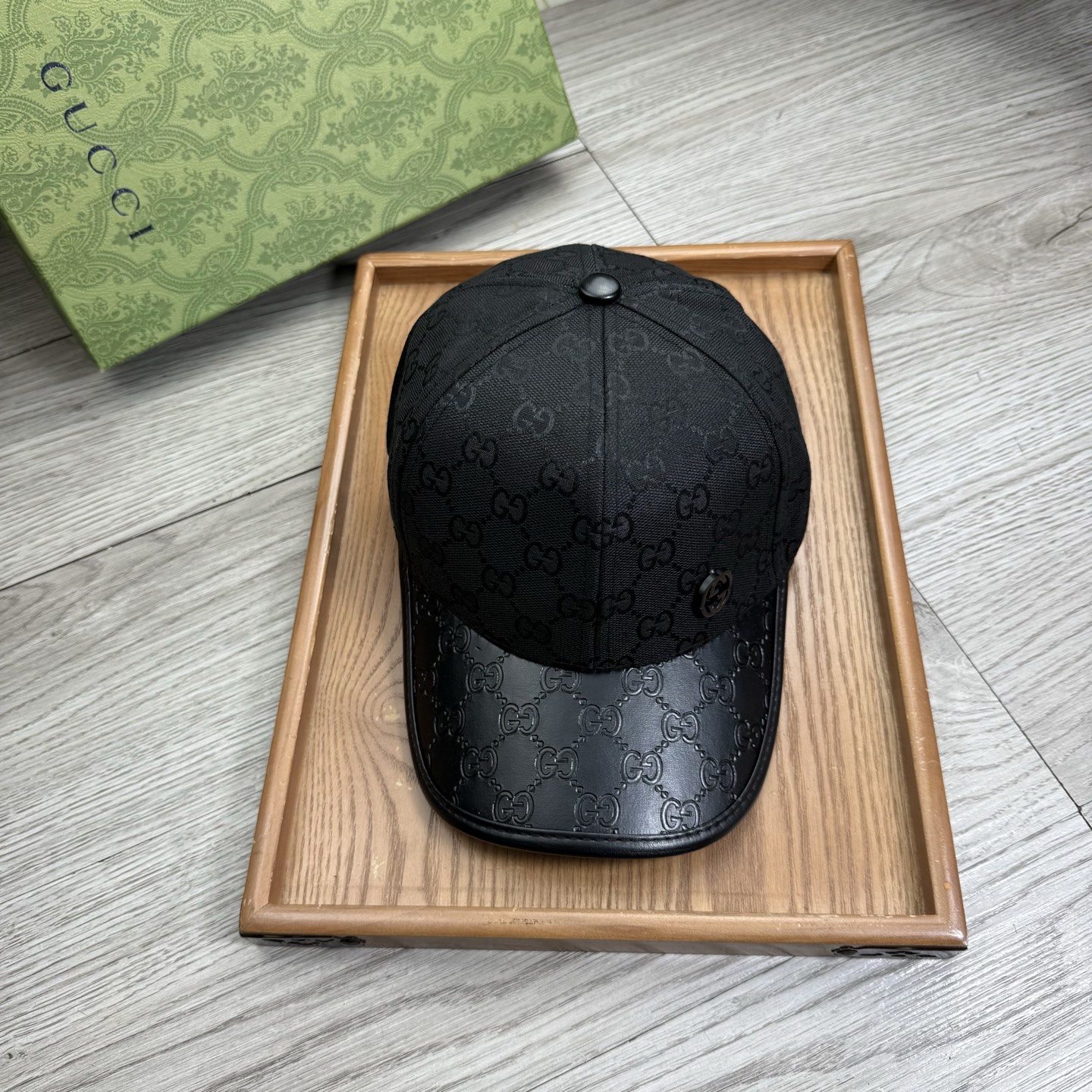 。G家。【配防尘袋】新品棒球帽！材质：纯棉！透气性好！春天挡风，夏天防晒必备单品！颜色大气！款式新颖别致