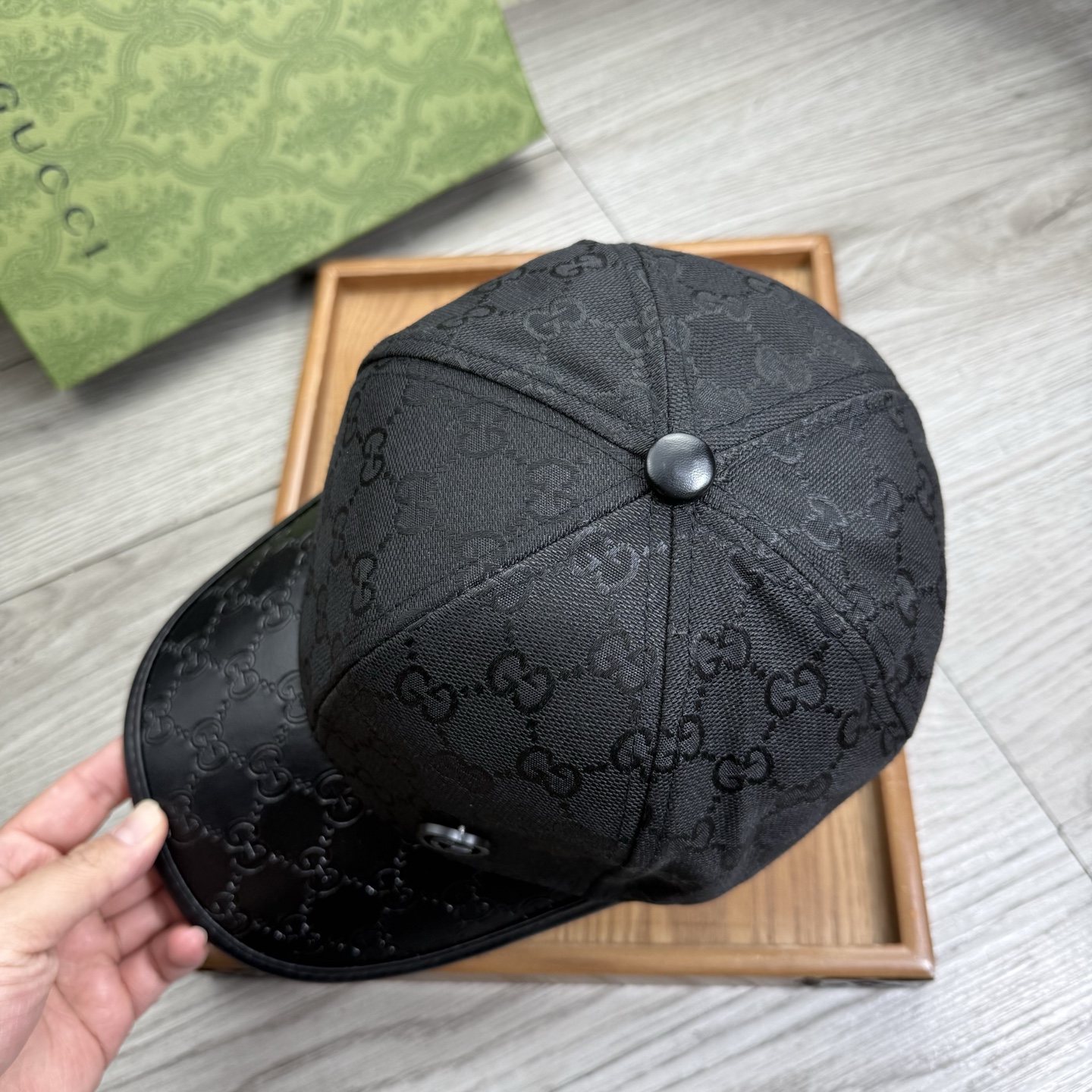 。G家。【配防尘袋】新品棒球帽！材质：纯棉！透气性好！春天挡风，夏天防晒必备单品！颜色大气！款式新颖别致