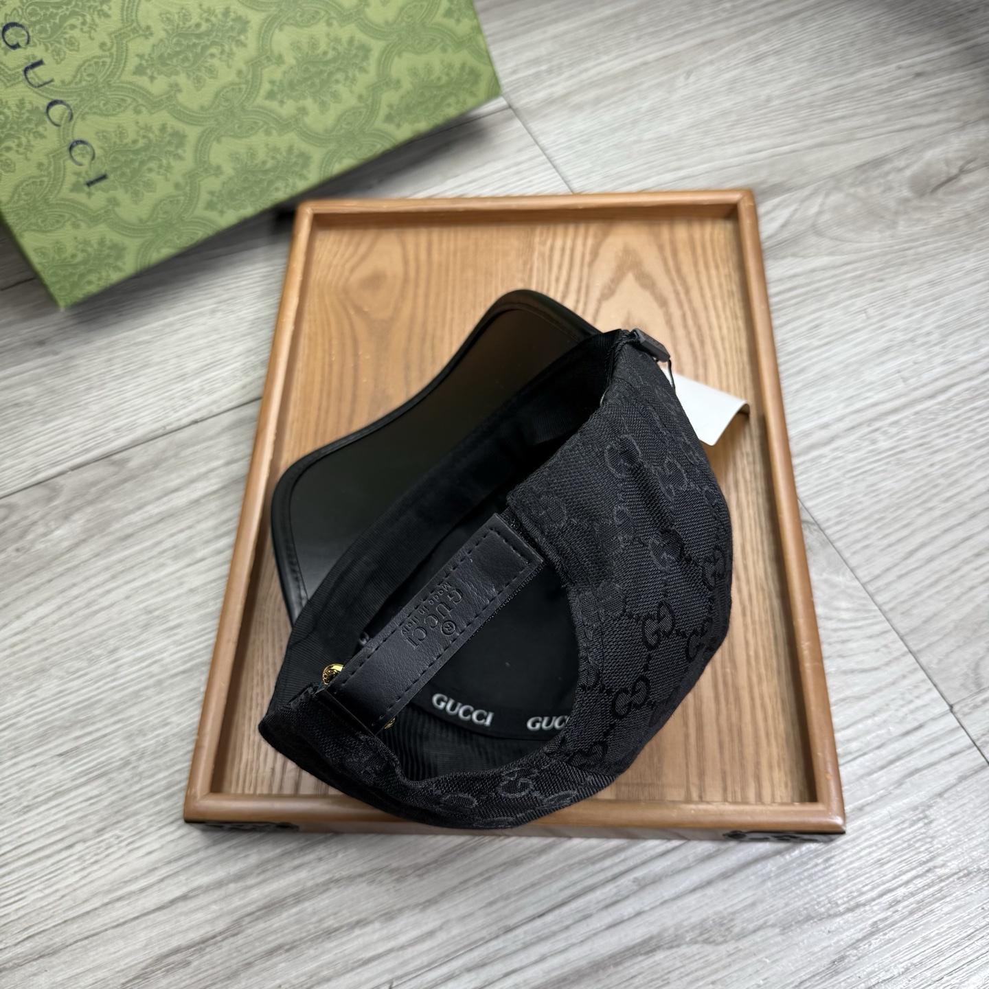 。G家。【配防尘袋】新品棒球帽！材质：纯棉！透气性好！春天挡风，夏天防晒必备单品！颜色大气！款式新颖别致