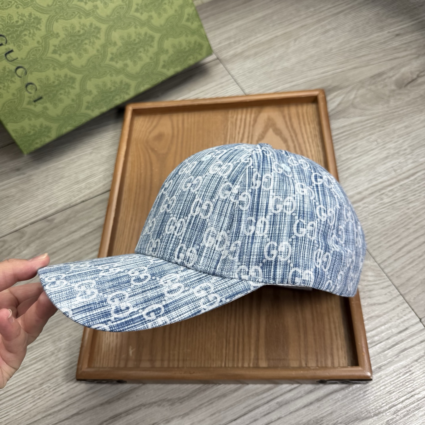 。G家。【配防尘袋】新品棒球帽！材质：纯棉！透气性好！春天挡风，夏天防晒必备单品！颜色大气！款式新颖别致
