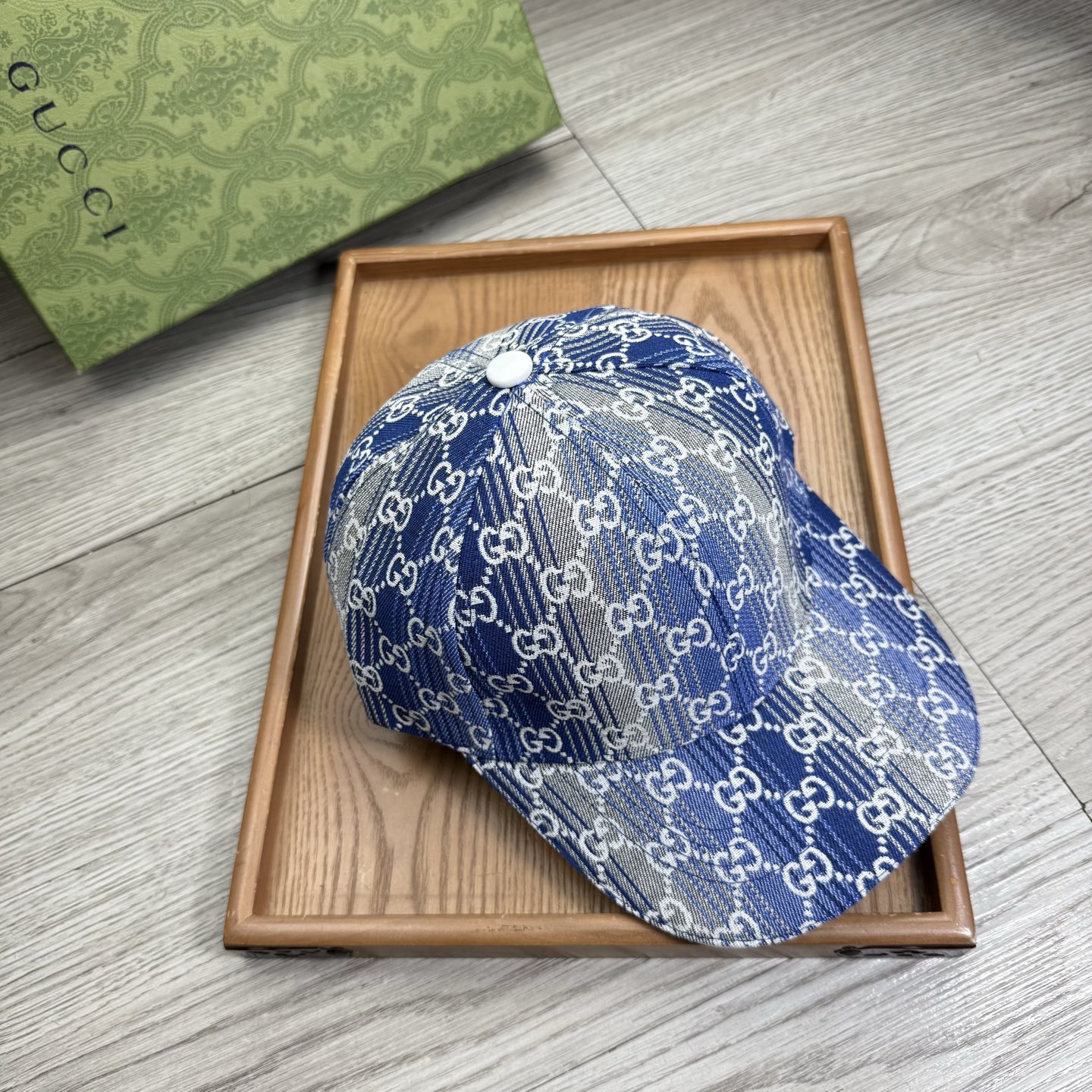 。G家。【配防尘袋】新品棒球帽！材质：纯棉！透气性好！春天挡风，夏天防晒必备单品！颜色大气！款式新颖别致