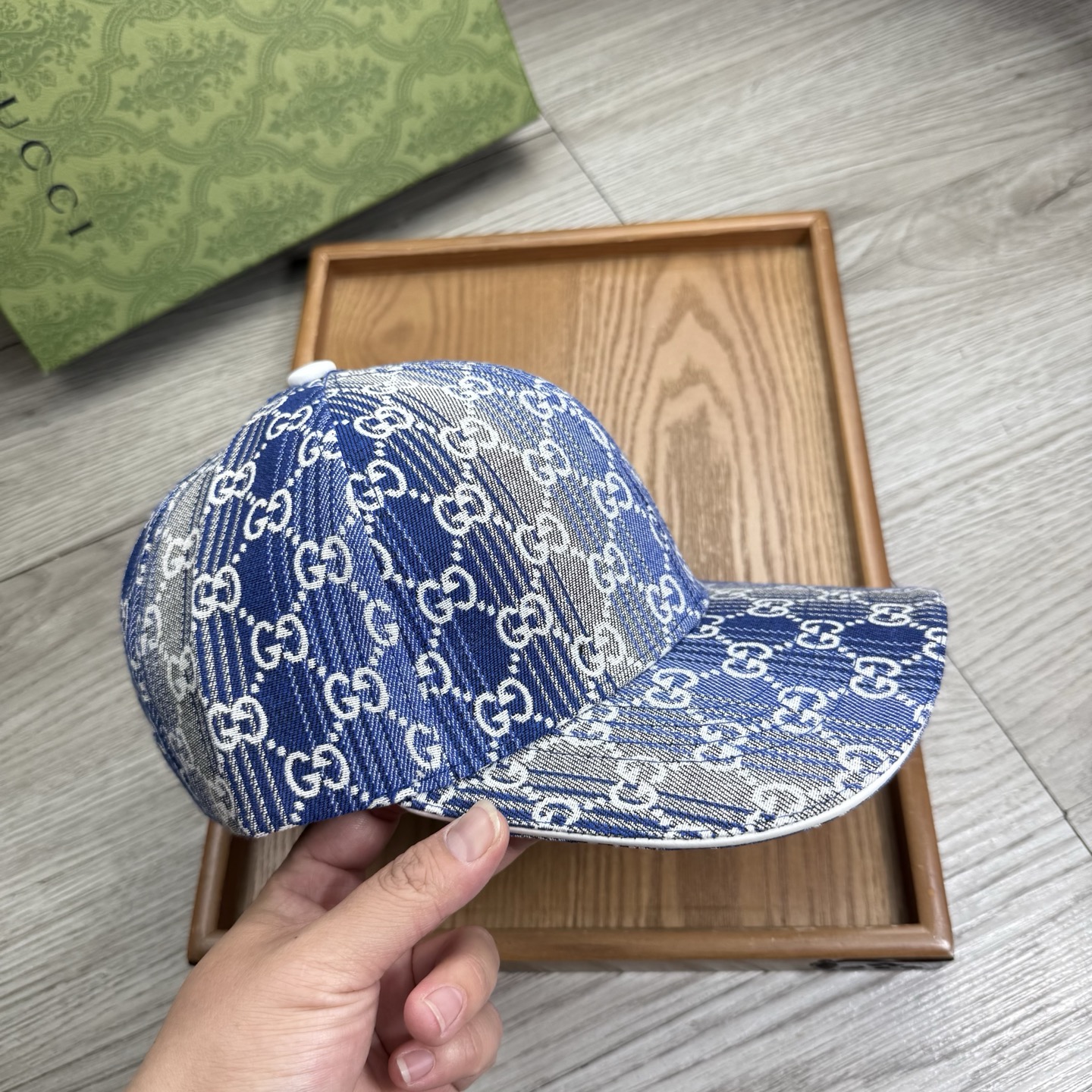 。G家。【配防尘袋】新品棒球帽！材质：纯棉！透气性好！春天挡风，夏天防晒必备单品！颜色大气！款式新颖别致