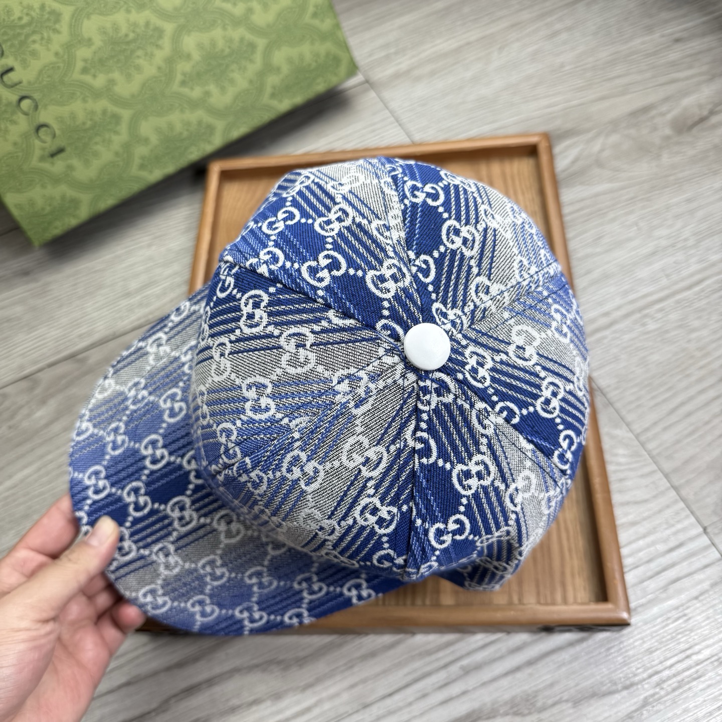 。G家。【配防尘袋】新品棒球帽！材质：纯棉！透气性好！春天挡风，夏天防晒必备单品！颜色大气！款式新颖别致