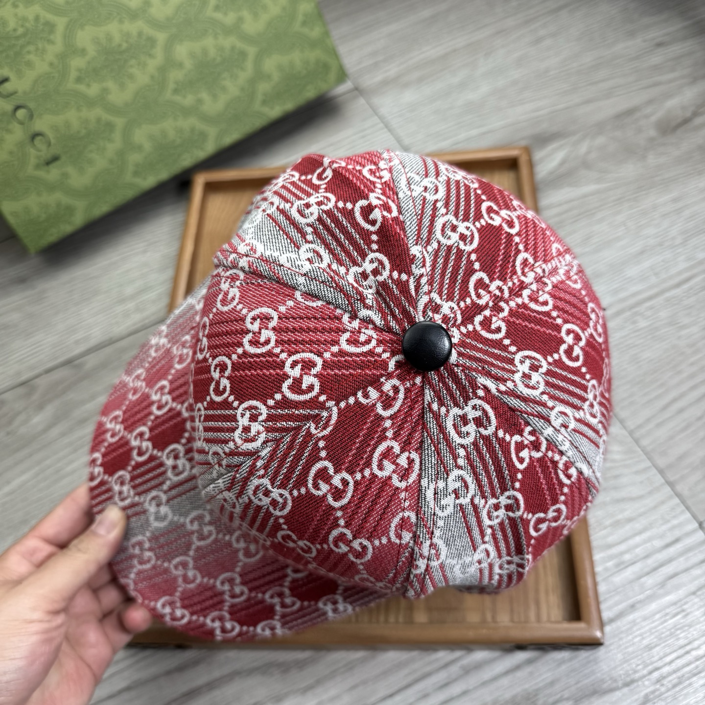 。G家。【配防尘袋】新品棒球帽！材质：纯棉！透气性好！春天挡风，夏天防晒必备单品！颜色大气！款式新颖别致