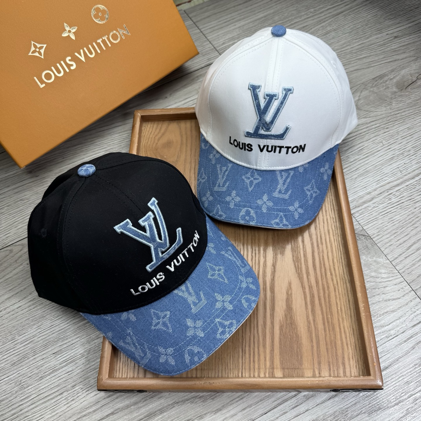 。L家。【配防尘袋】新品棒球帽！材质：纯棉！透气性好！春天挡风，夏天防晒必备单品！颜色大气！款式新颖别致
