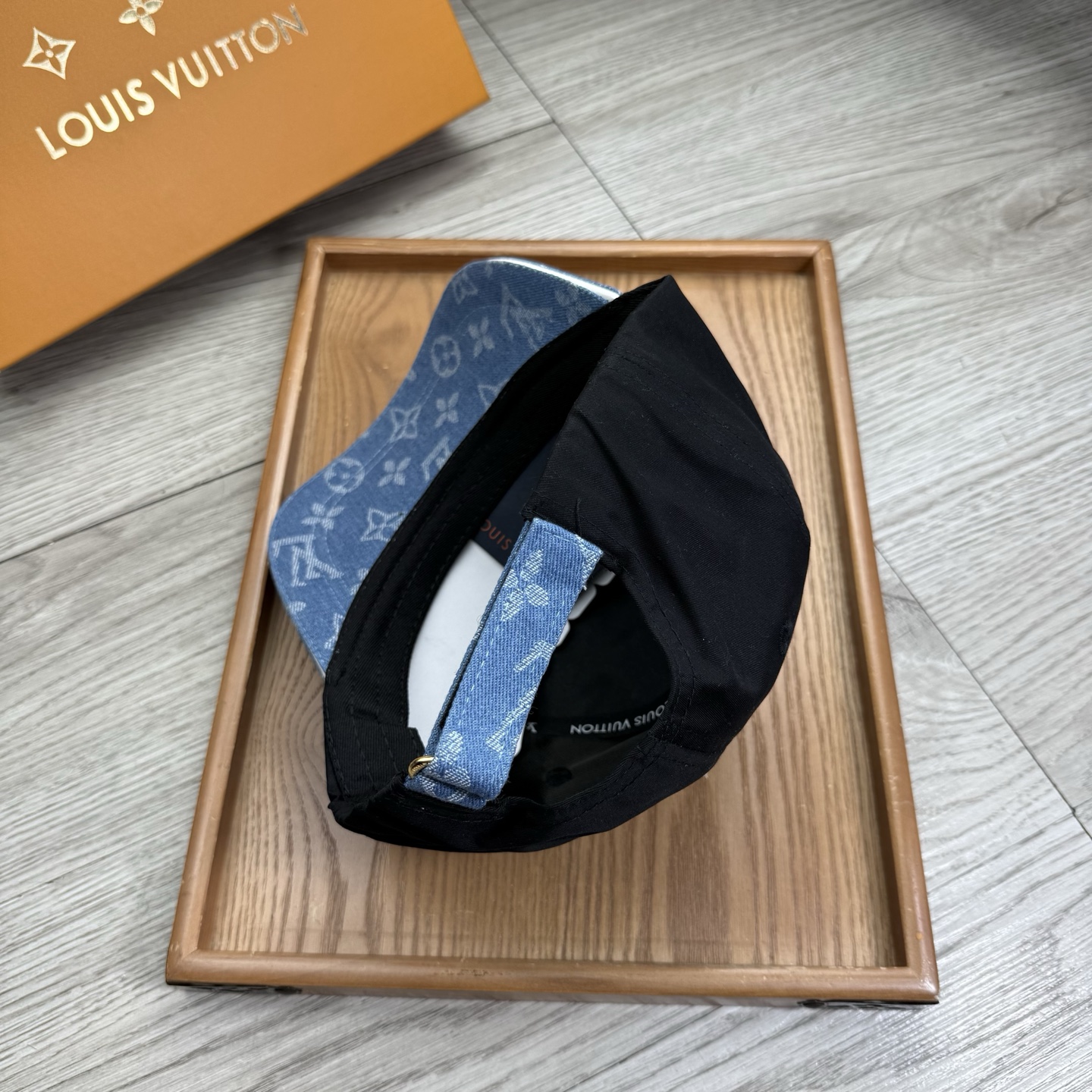 。L家。【配防尘袋】新品棒球帽！材质：纯棉！透气性好！春天挡风，夏天防晒必备单品！颜色大气！款式新颖别致