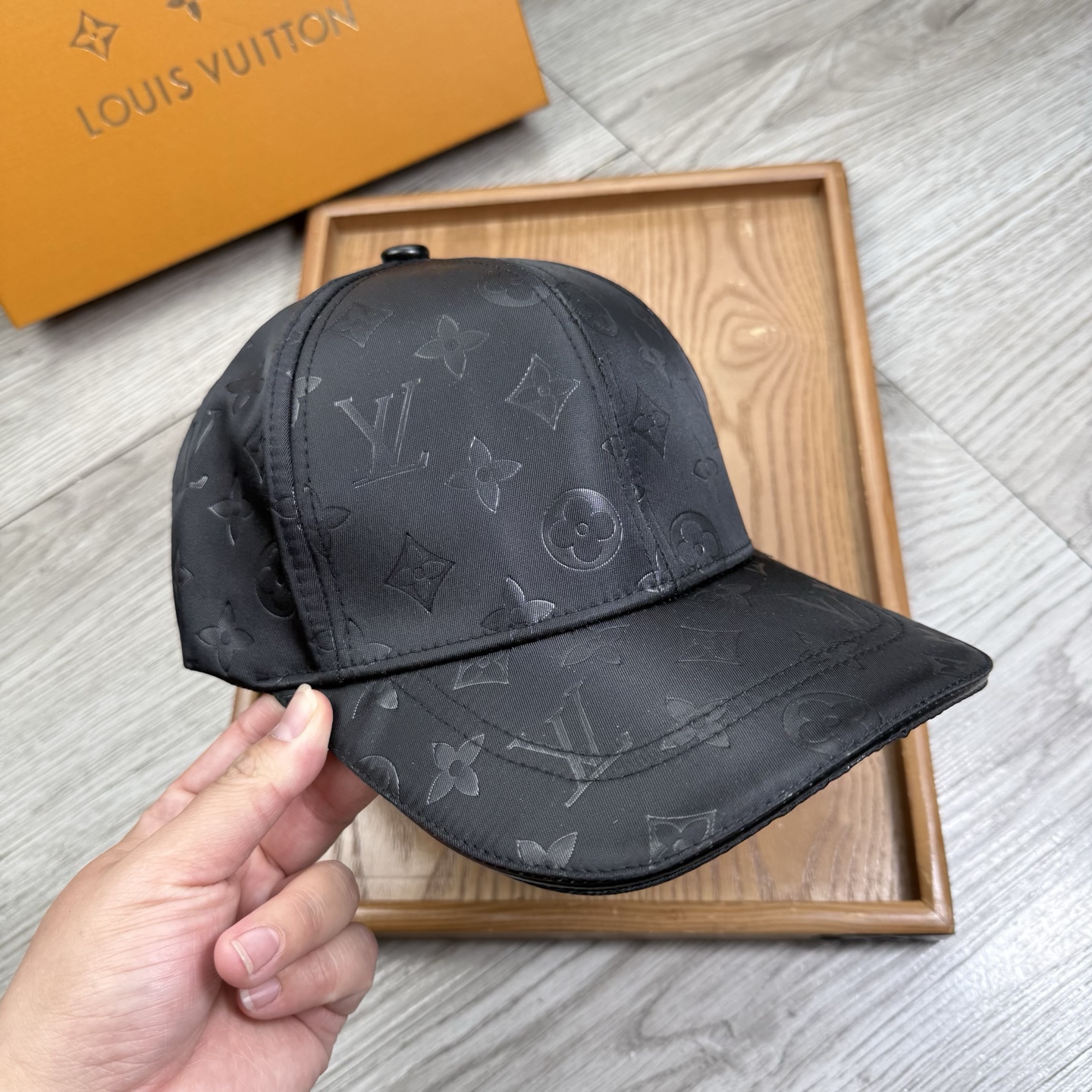 。L家。【配防尘袋】新品棒球帽！材质：纯棉！透气性好！春天挡风，夏天防晒必备单品！颜色大气！款式新颖别致