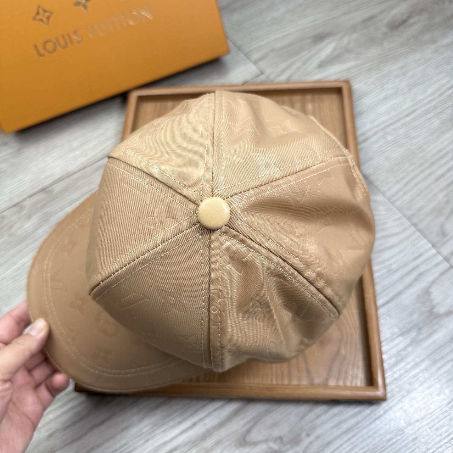 。L家。【配防尘袋】新品棒球帽！材质：纯棉！透气性好！春天挡风，夏天防晒必备单品！颜色大气！款式新颖别致