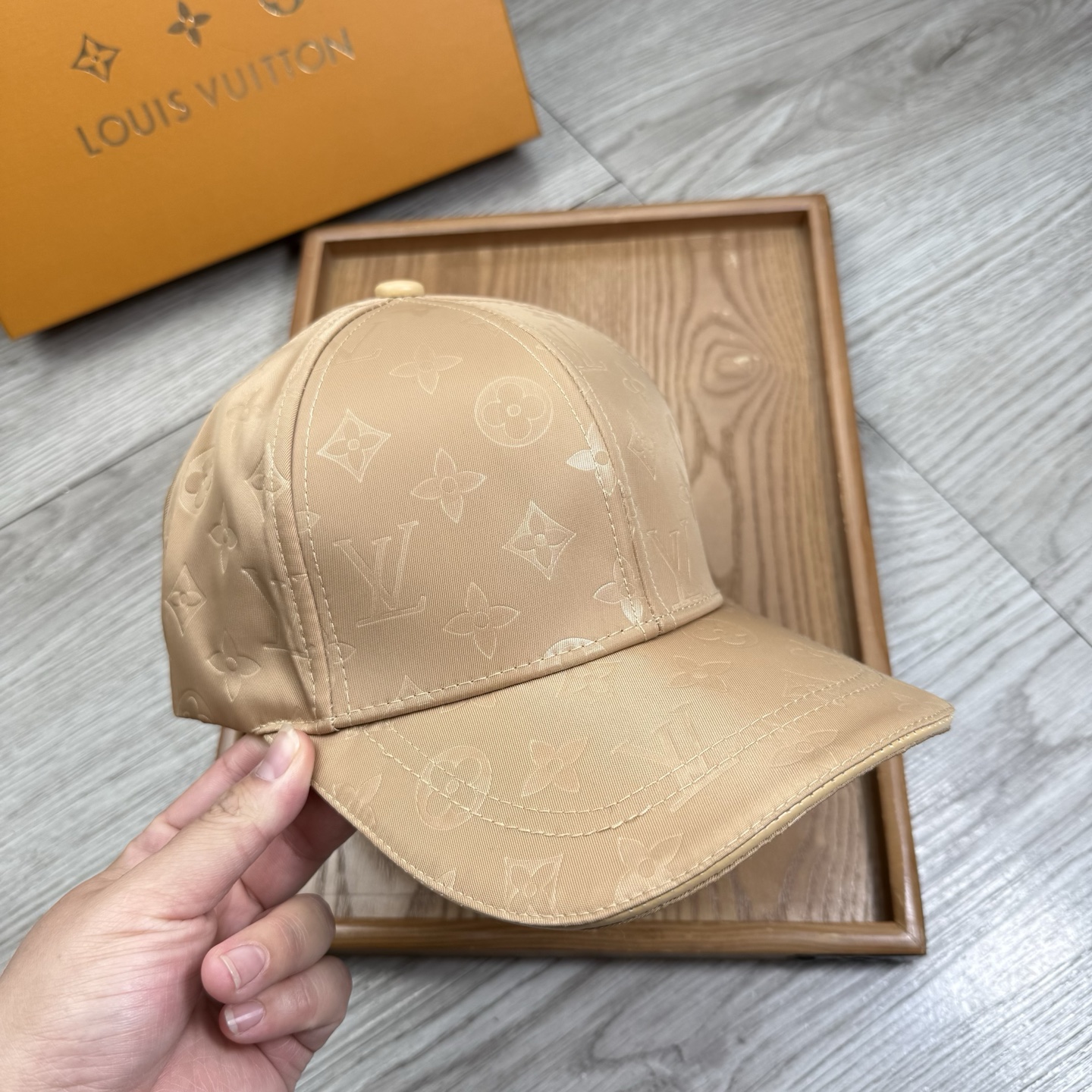 。L家。【配防尘袋】新品棒球帽！材质：纯棉！透气性好！春天挡风，夏天防晒必备单品！颜色大气！款式新颖别致