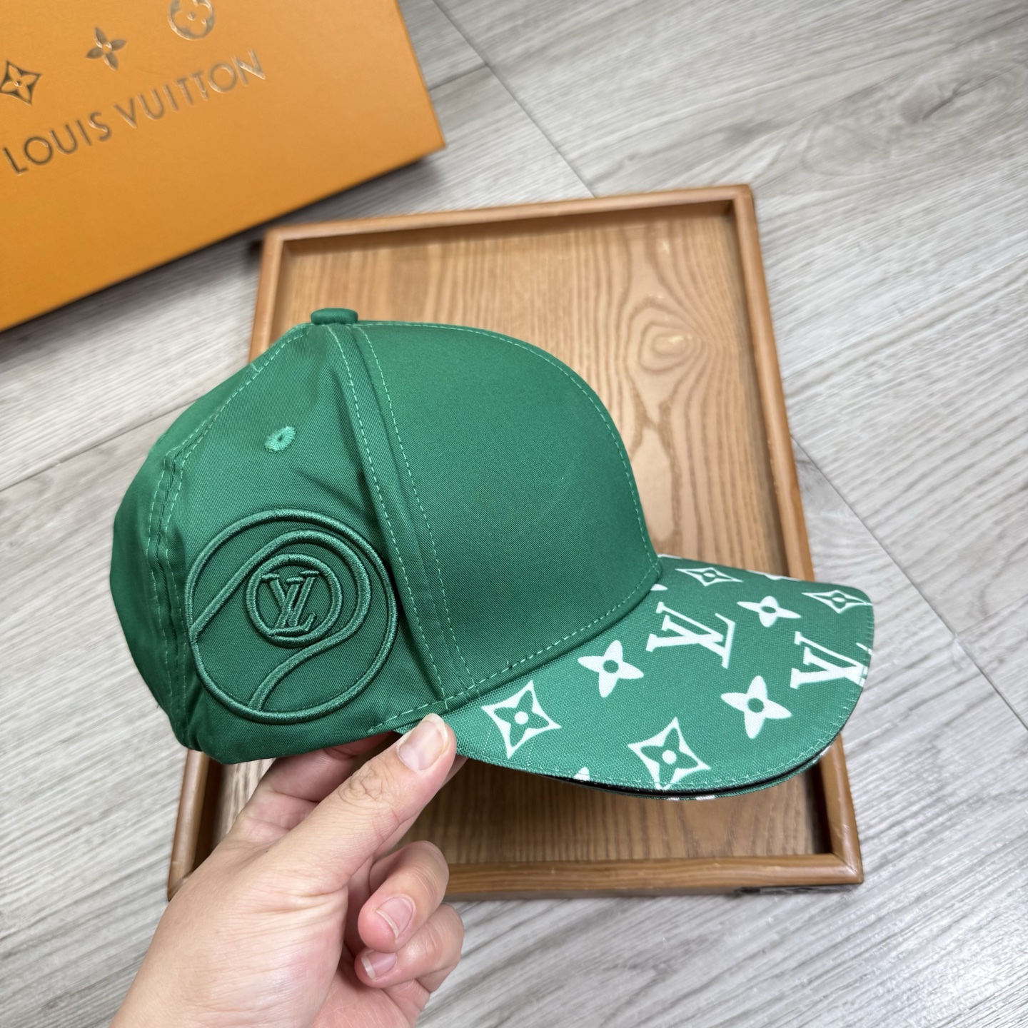 。L家。【配防尘袋】新品棒球帽！材质：纯棉！透气性好！春天挡风，夏天防晒必备单品！颜色大气！款式新颖别致