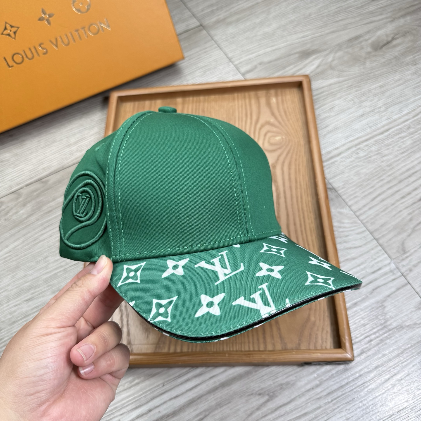 。L家。【配防尘袋】新品棒球帽！材质：纯棉！透气性好！春天挡风，夏天防晒必备单品！颜色大气！款式新颖别致