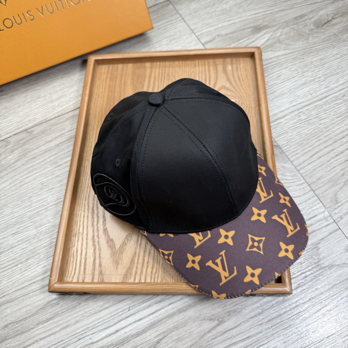 。L家。【配防尘袋】新品棒球帽！材质：纯棉！透气性好！春天挡风，夏天防晒必备单品！颜色大气！款式新颖别致