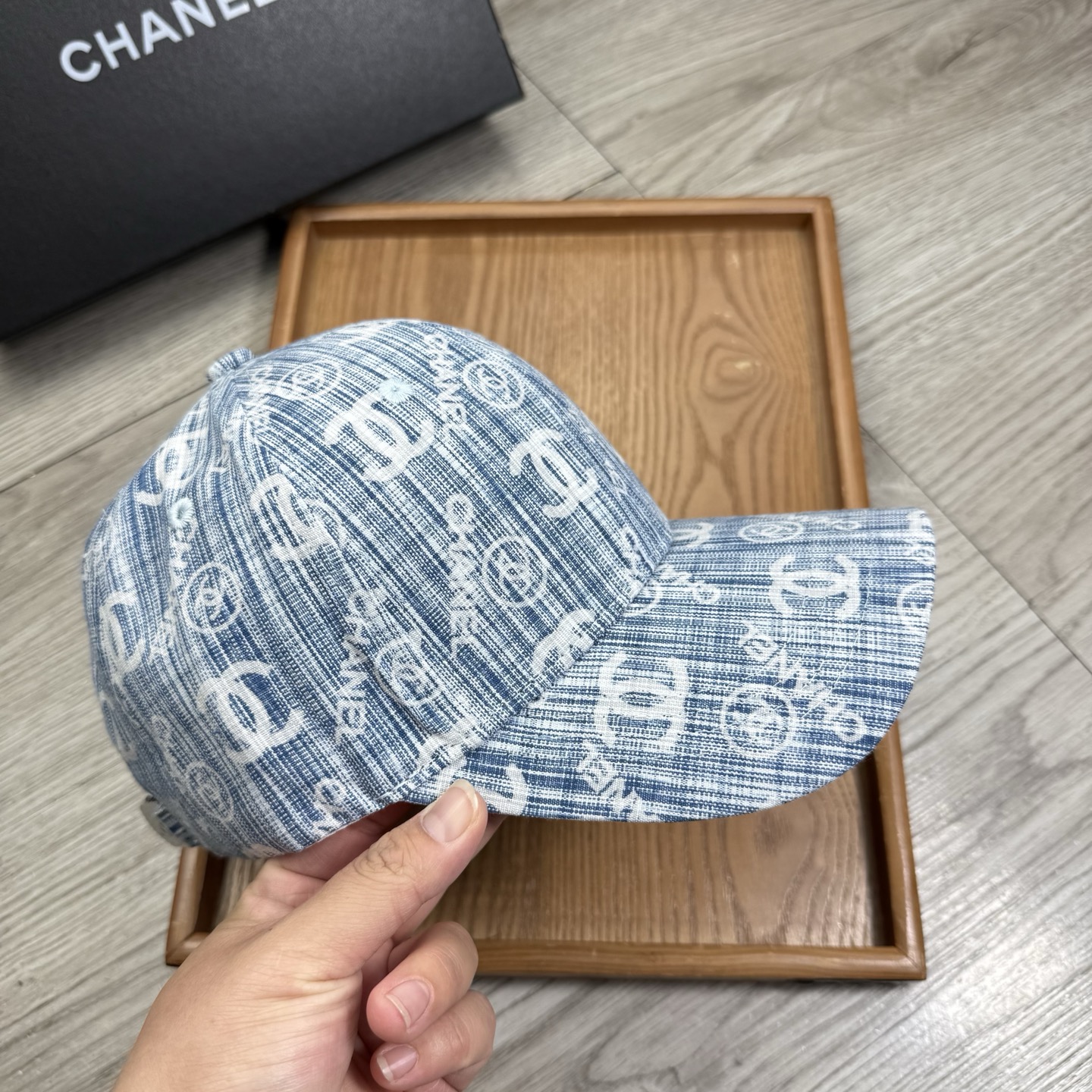 。C家。【配防尘袋】新品棒球帽！材质：纯棉！透气性好！春天挡风，夏天防晒必备单品！颜色大气！款式新颖别致