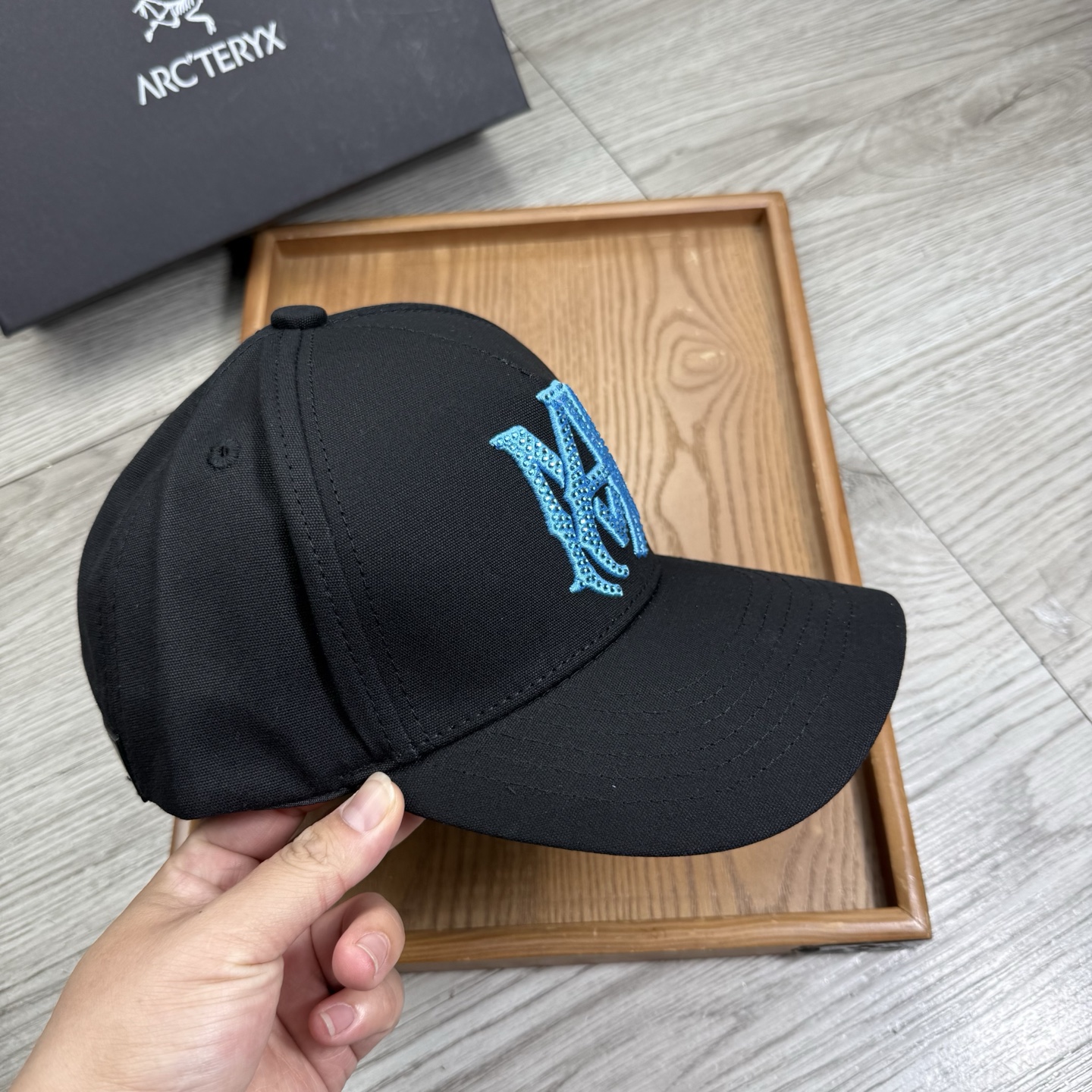 。AMIRI。【配防尘袋】新品棒球帽！材质：纯棉！透气性好！春天挡风，夏天防晒必备单品！颜色大气！款式新