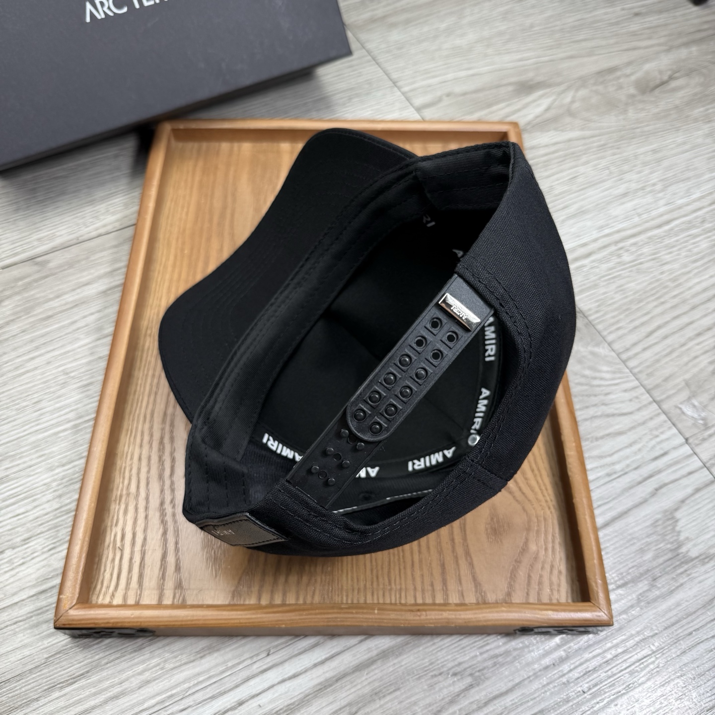 。AMIRI。【配防尘袋】新品棒球帽！材质：纯棉！透气性好！春天挡风，夏天防晒必备单品！颜色大气！款式新