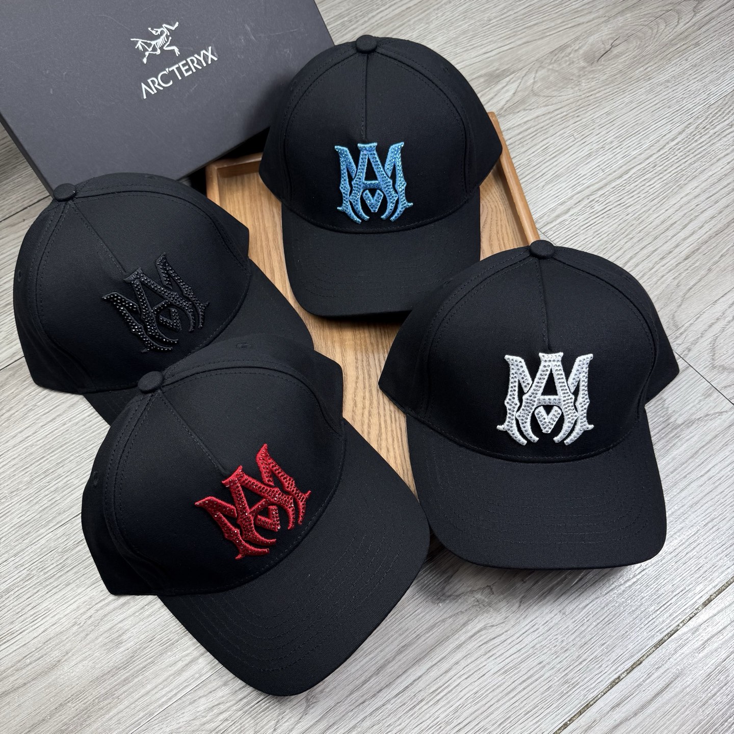。AMIRI。【配防尘袋】新品棒球帽！材质：纯棉！透气性好！春天挡风，夏天防晒必备单品！颜色大气！款式新