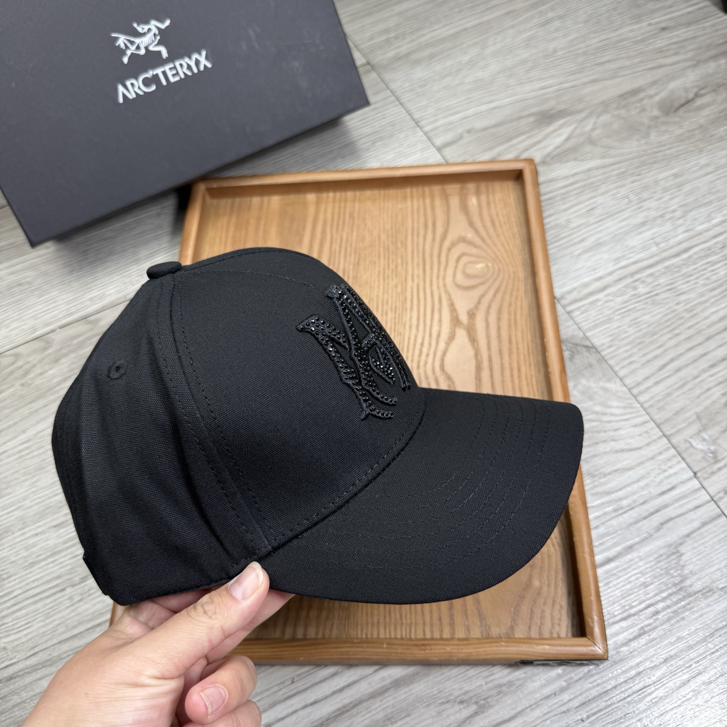 。AMIRI。【配防尘袋】新品棒球帽！材质：纯棉！透气性好！春天挡风，夏天防晒必备单品！颜色大气！款式新
