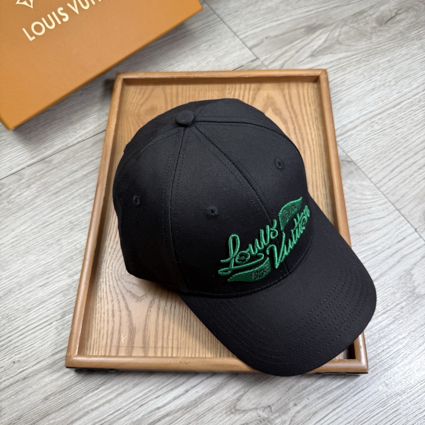 。L家。【配防尘袋】新品棒球帽！材质：纯棉！透气性好！春天挡风，夏天防晒必备单品！颜色大气！款式新颖别致