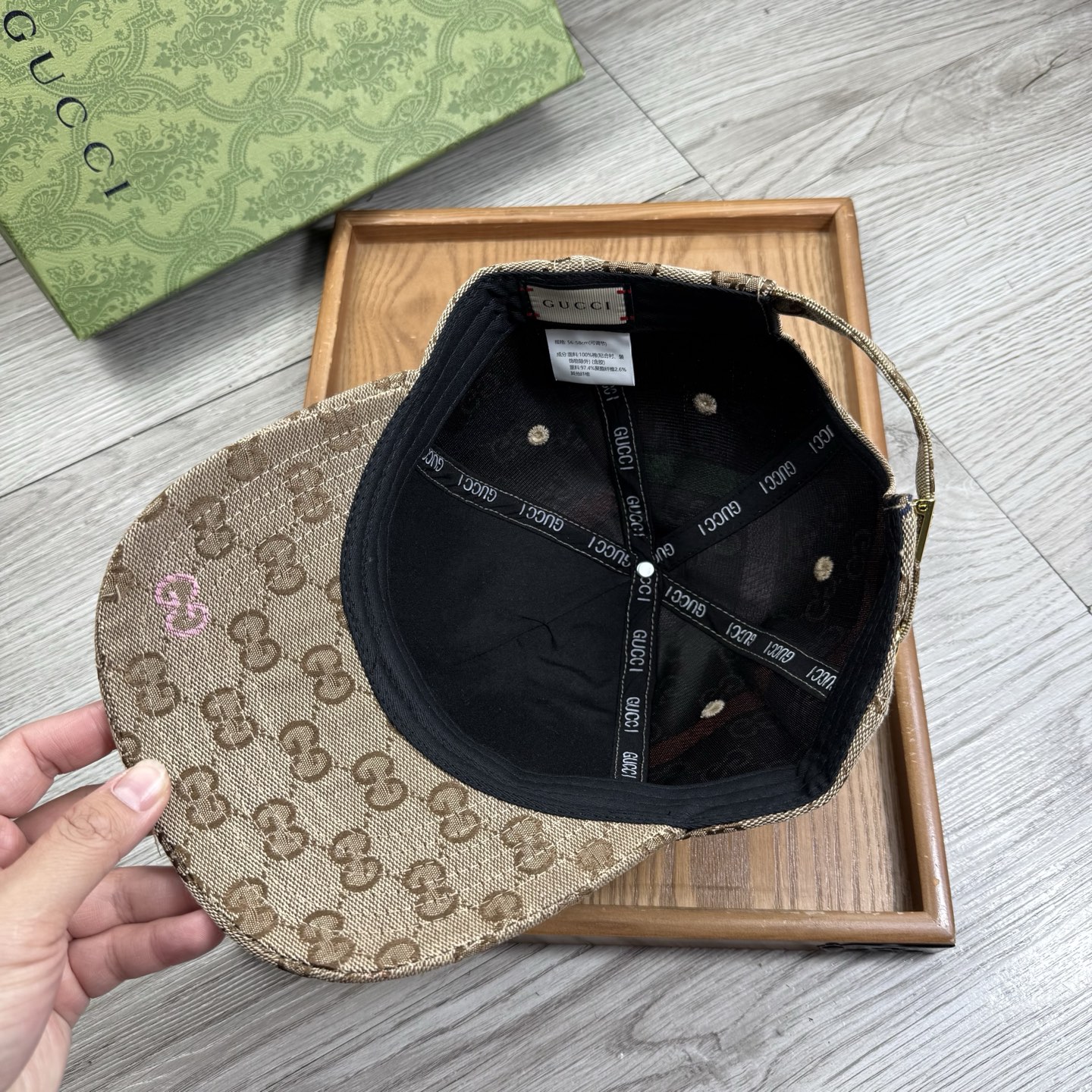 。G家。【配防尘袋】新品棒球帽！材质：纯棉！透气性好！春天挡风，夏天防晒必备单品！颜色大气！款式新颖别致
