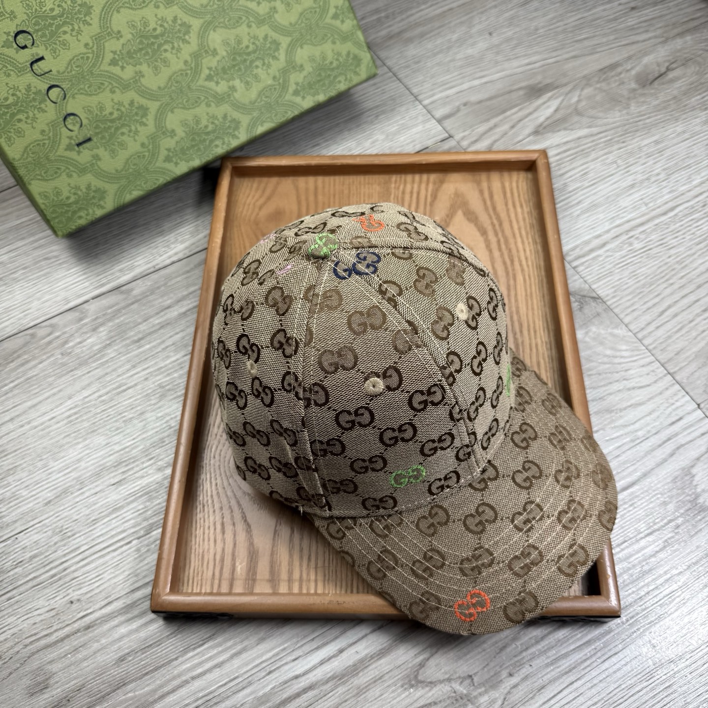 。G家。【配防尘袋】新品棒球帽！材质：纯棉！透气性好！春天挡风，夏天防晒必备单品！颜色大气！款式新颖别致