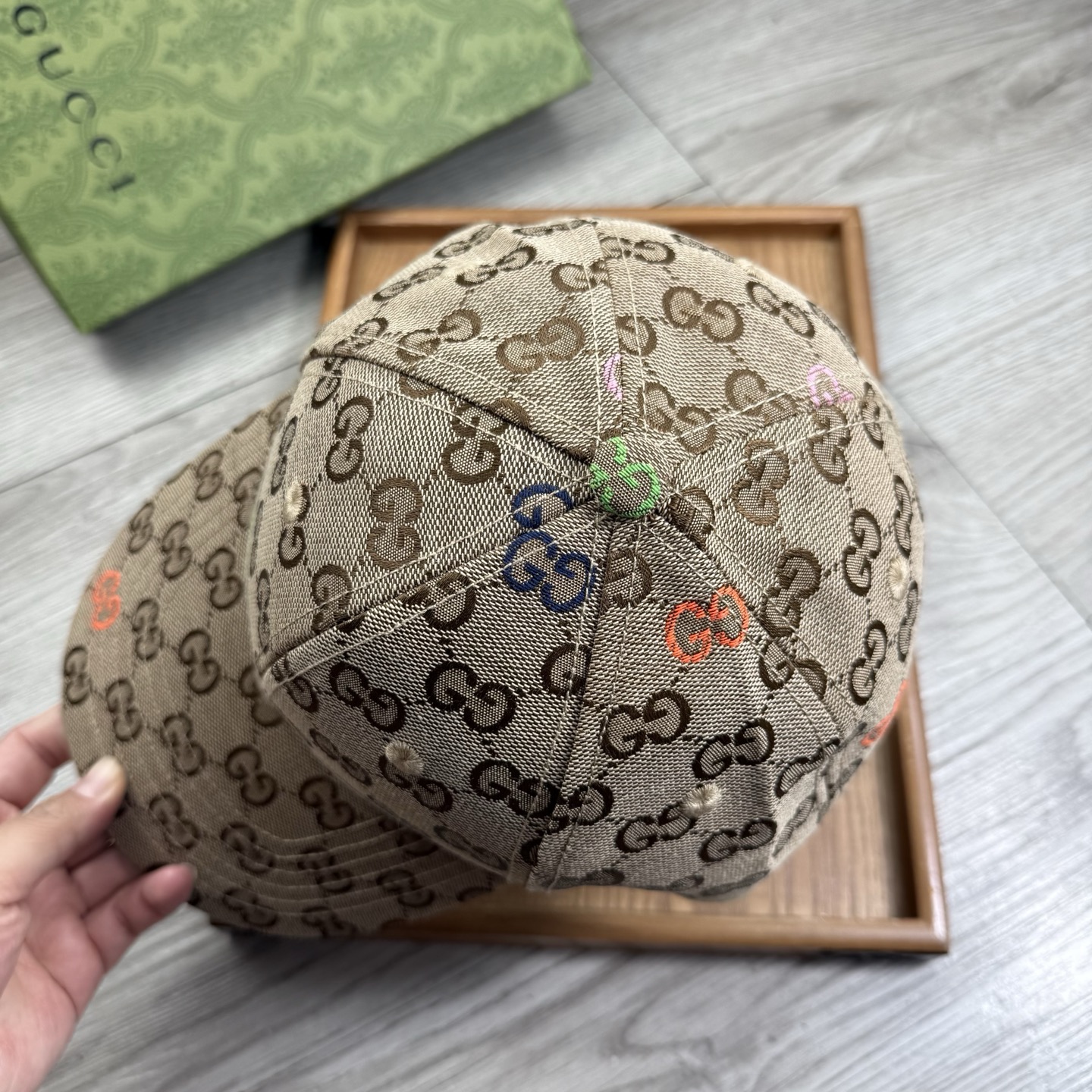。G家。【配防尘袋】新品棒球帽！材质：纯棉！透气性好！春天挡风，夏天防晒必备单品！颜色大气！款式新颖别致