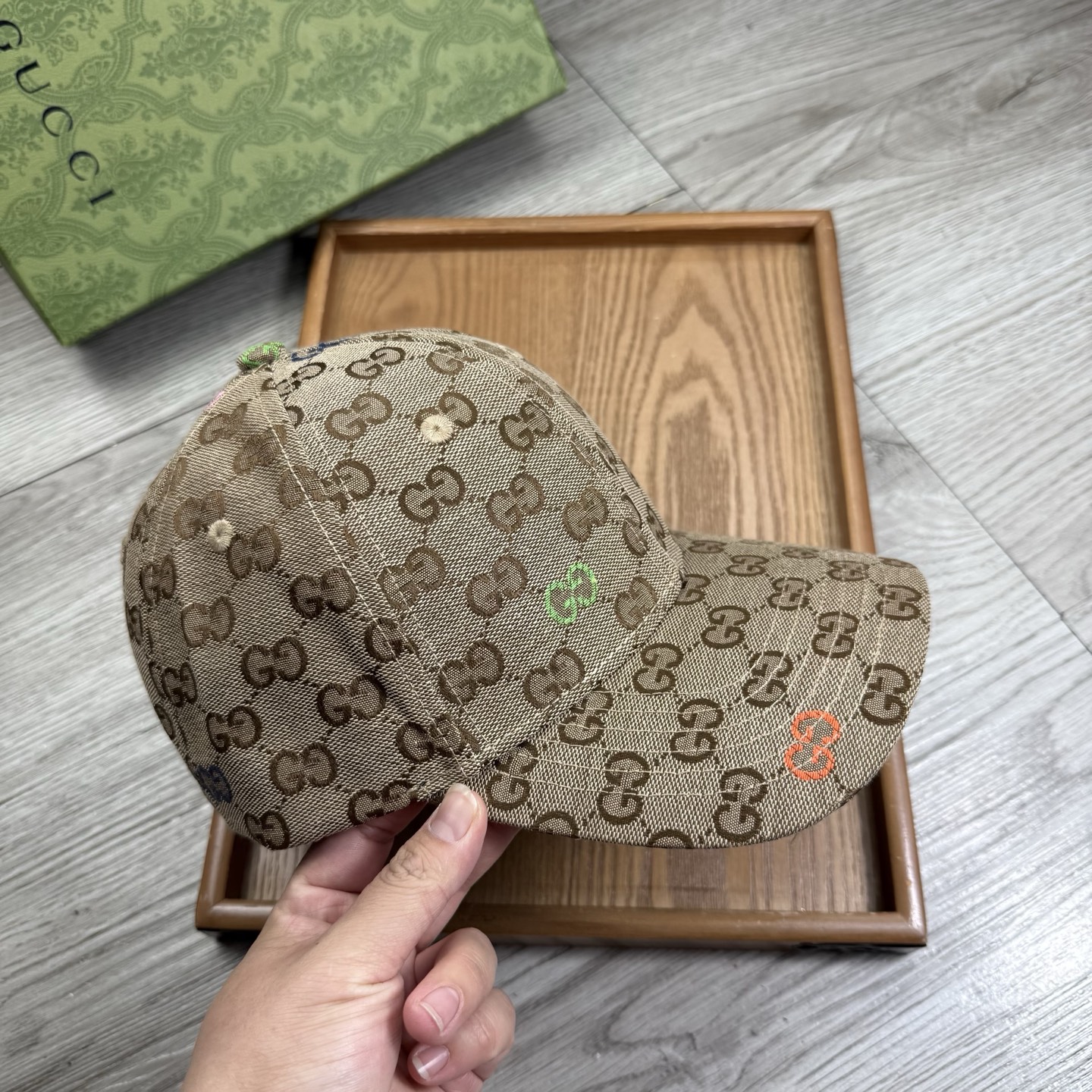 。G家。【配防尘袋】新品棒球帽！材质：纯棉！透气性好！春天挡风，夏天防晒必备单品！颜色大气！款式新颖别致
