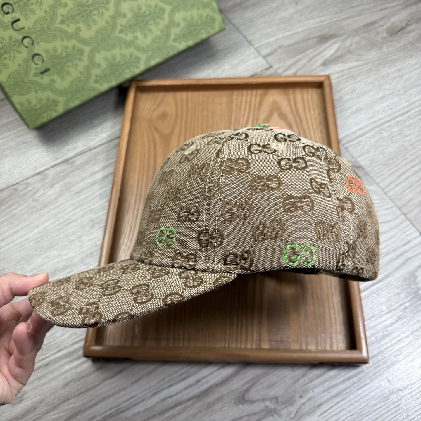 。G家。【配防尘袋】新品棒球帽！材质：纯棉！透气性好！春天挡风，夏天防晒必备单品！颜色大气！款式新颖别致